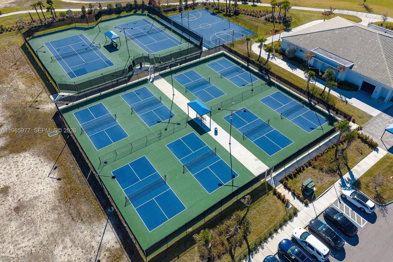 Astor Creek Golf & Country - Residential