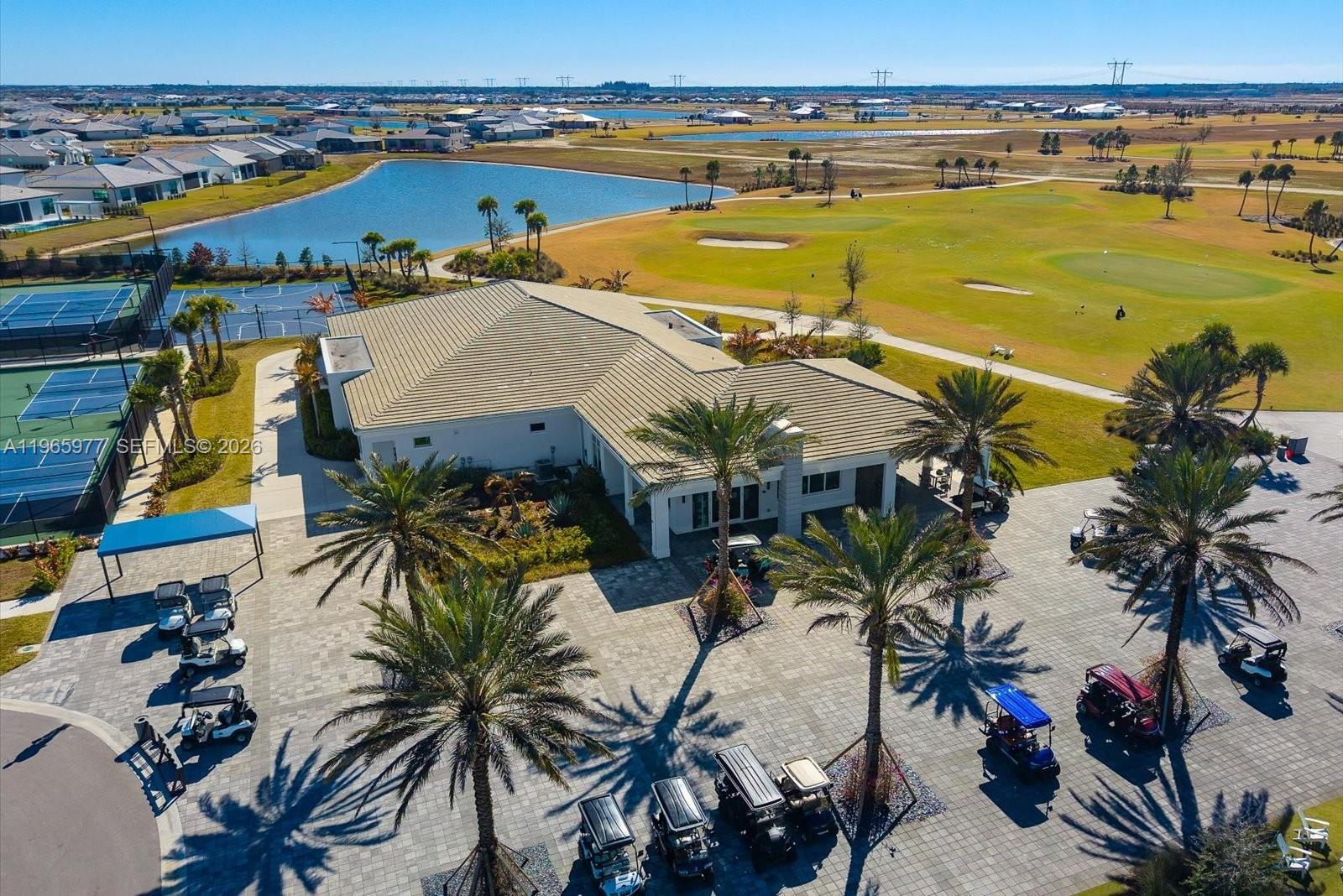 Astor Creek Golf & Country - Residential