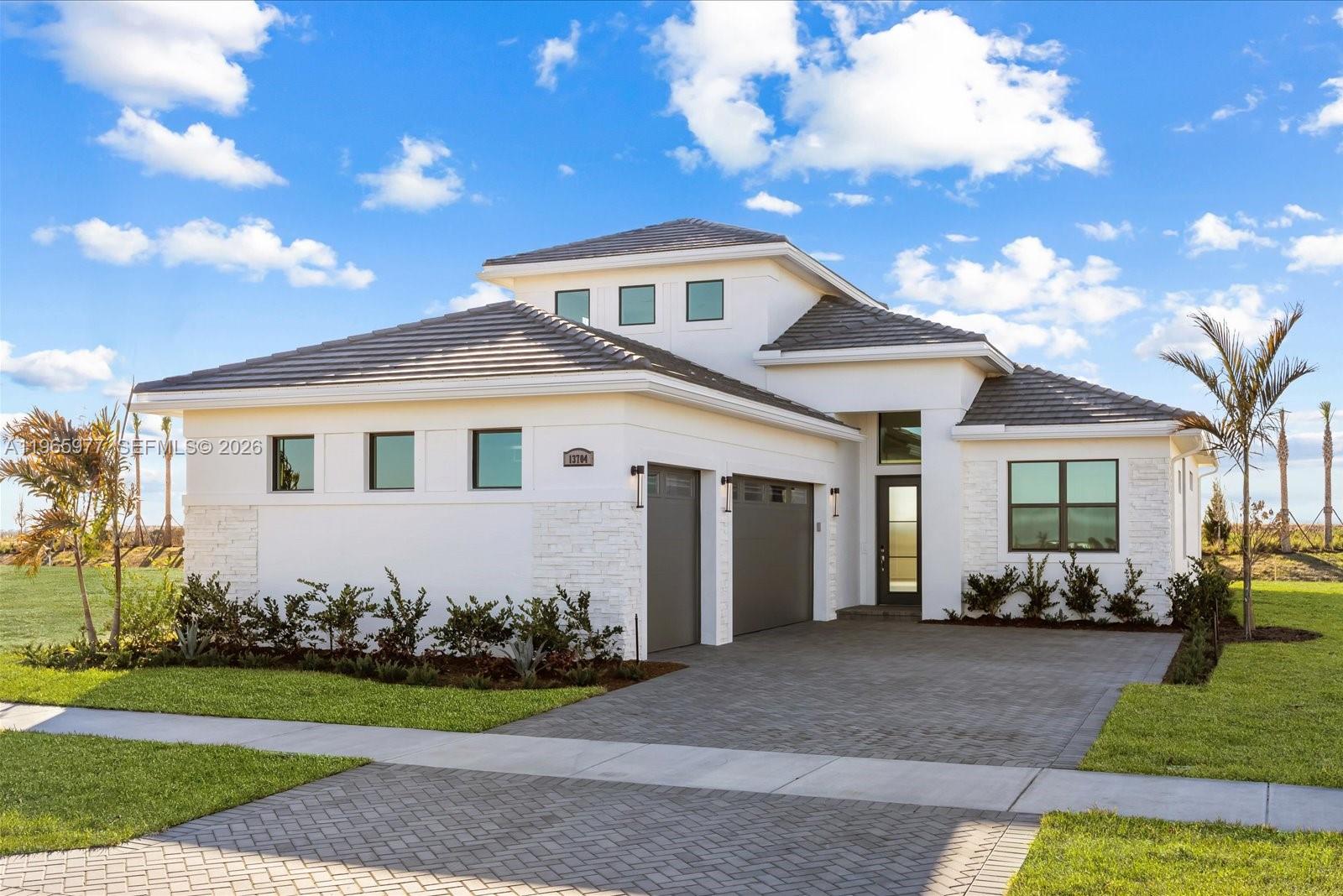 Astor Creek Golf & Country - Residential