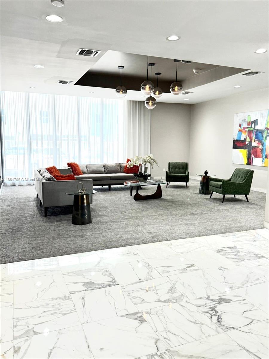 FOUR WINDS CONDO - Residential
