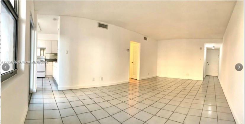 9225 Collins Ave 307