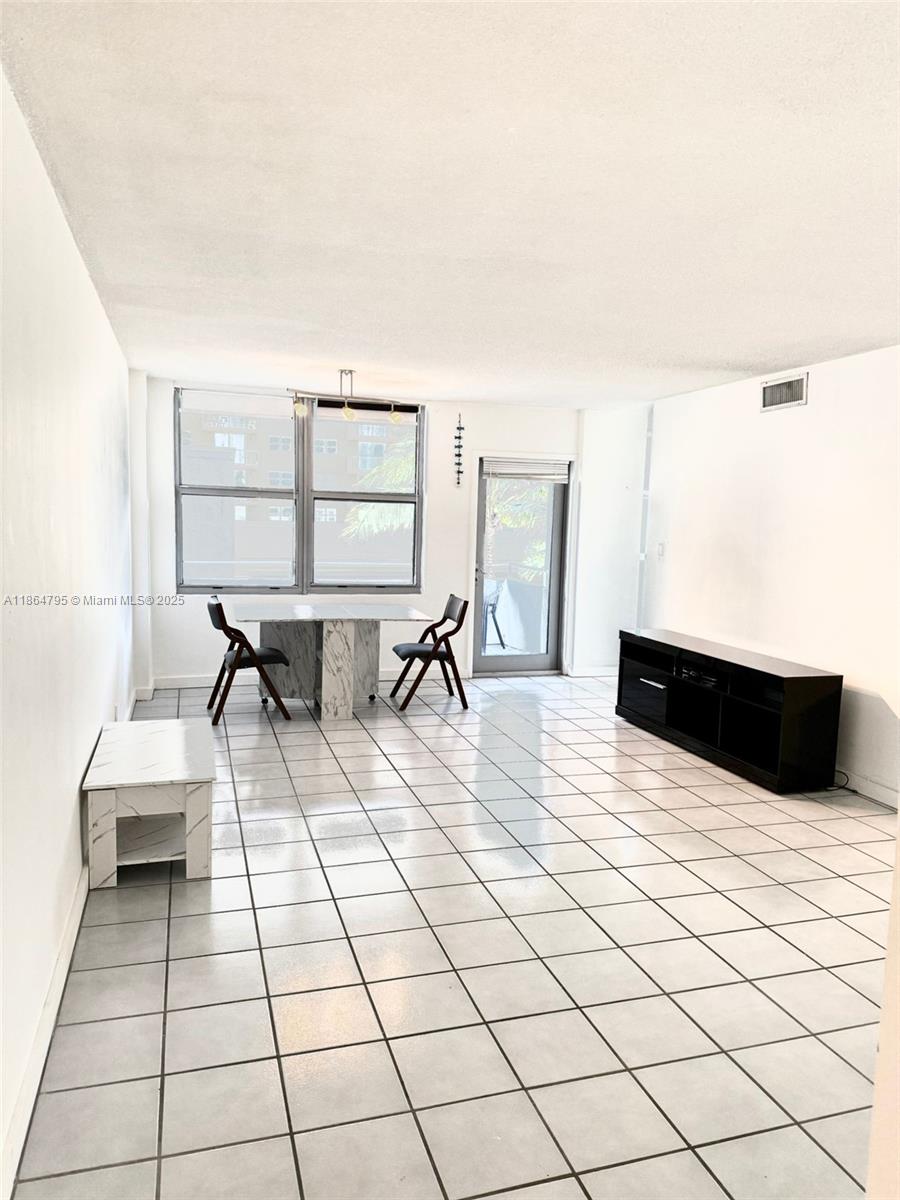 FOUR WINDS CONDO - Residential