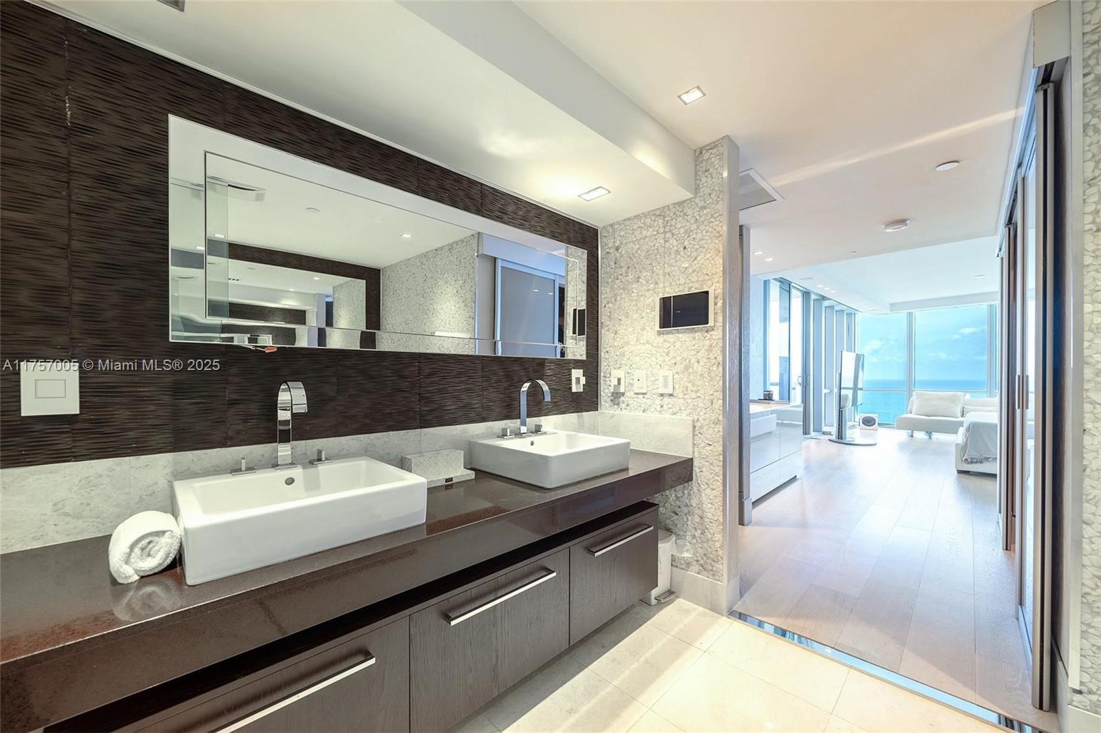 JADE OCEAN CONDO - Residential