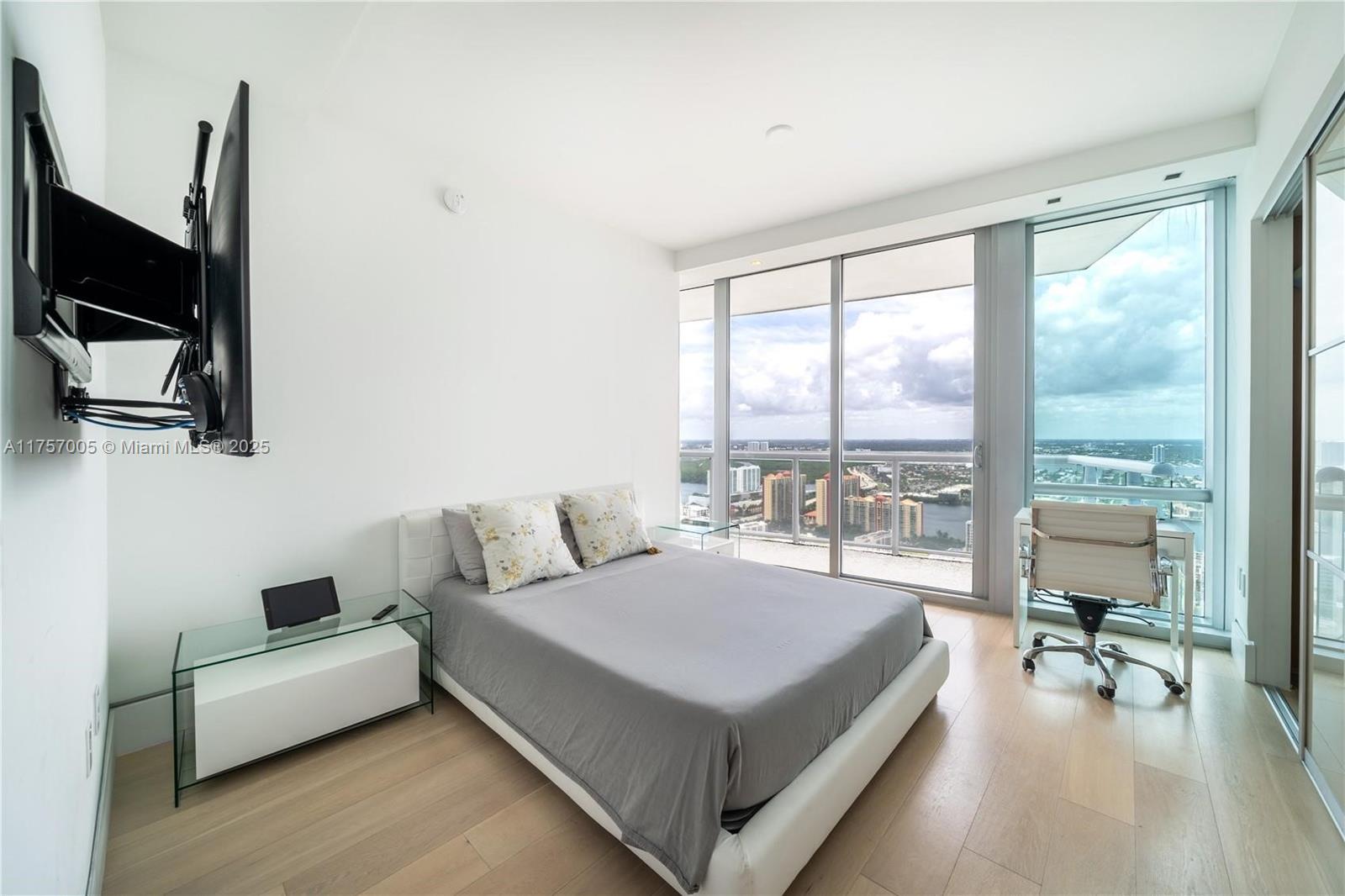 JADE OCEAN CONDO - Residential