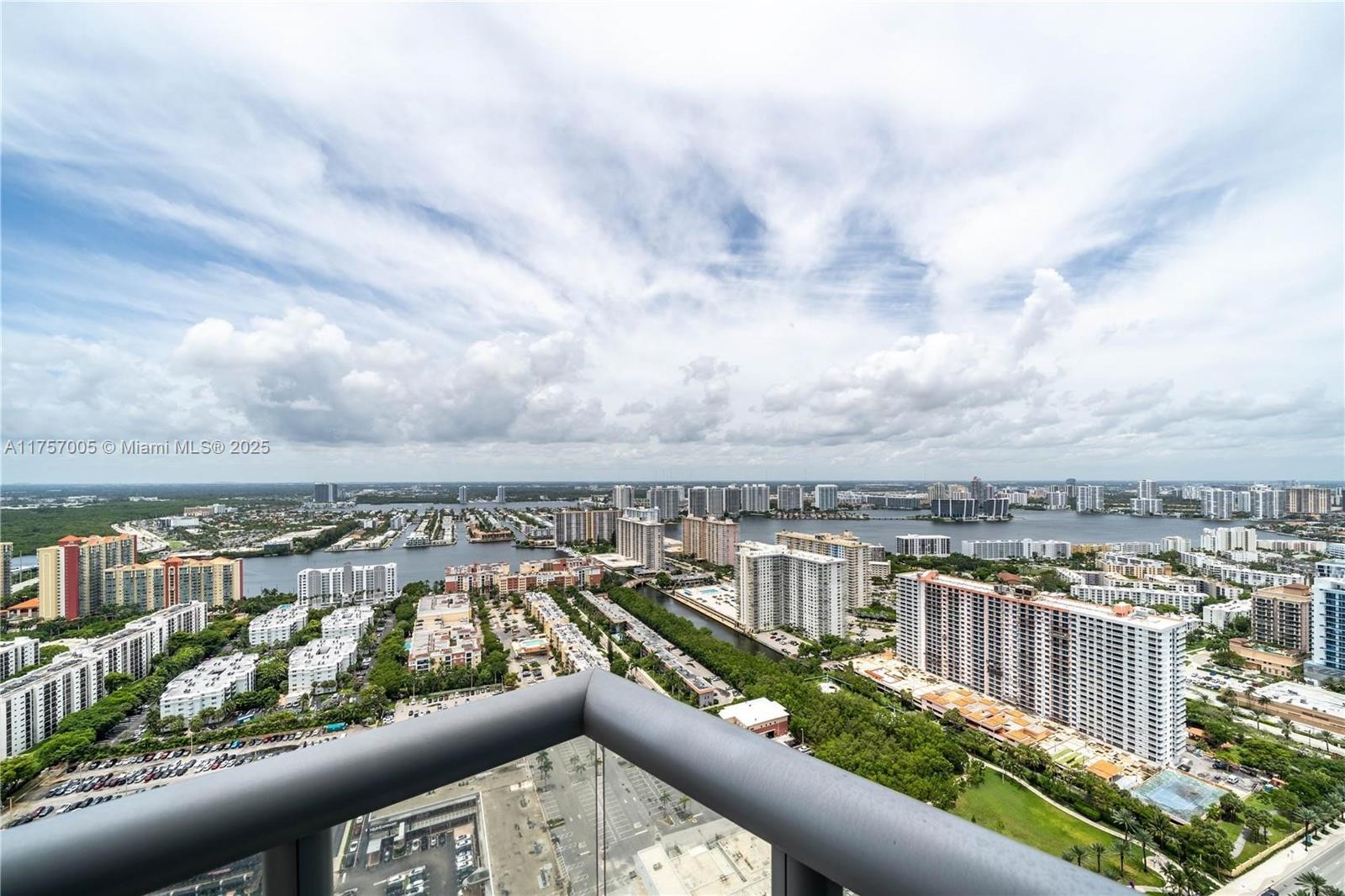 JADE OCEAN CONDO - Residential