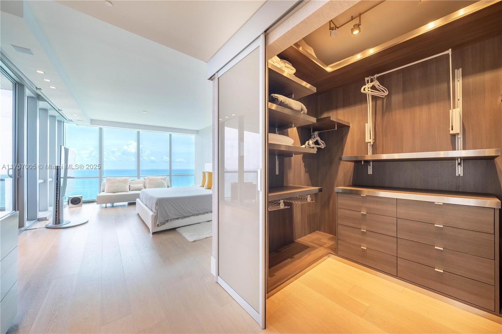 JADE OCEAN CONDO - Residential