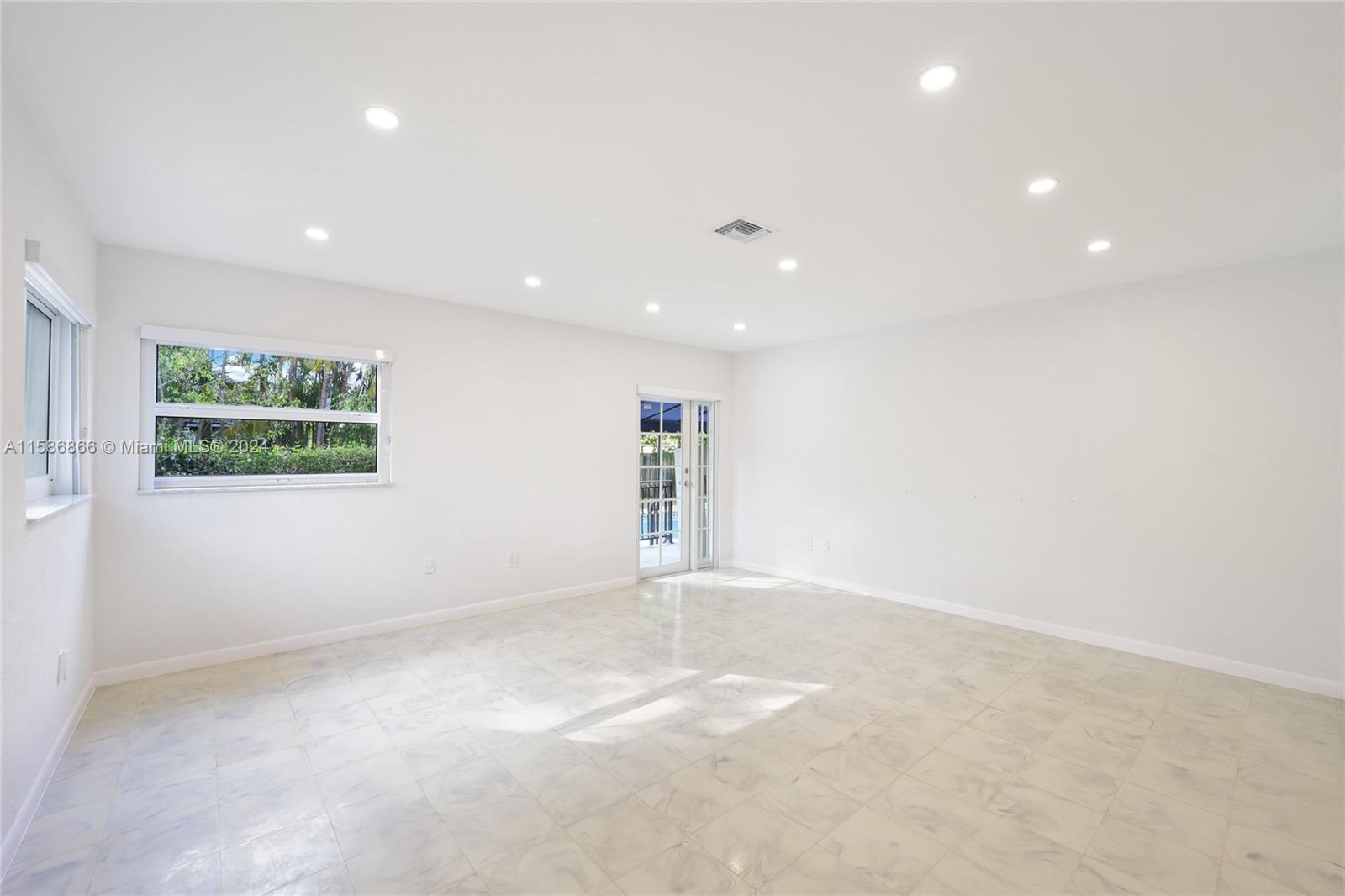 HIBISCUS ISLAND - Residential