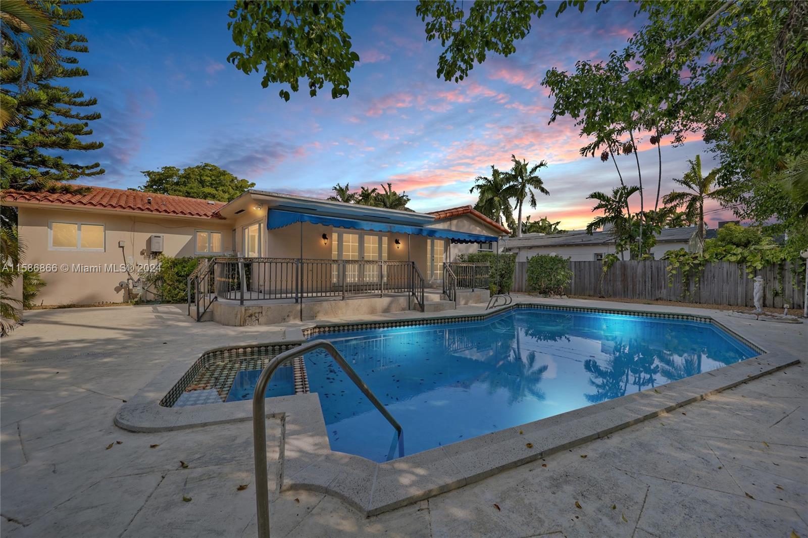 HIBISCUS ISLAND - Residential