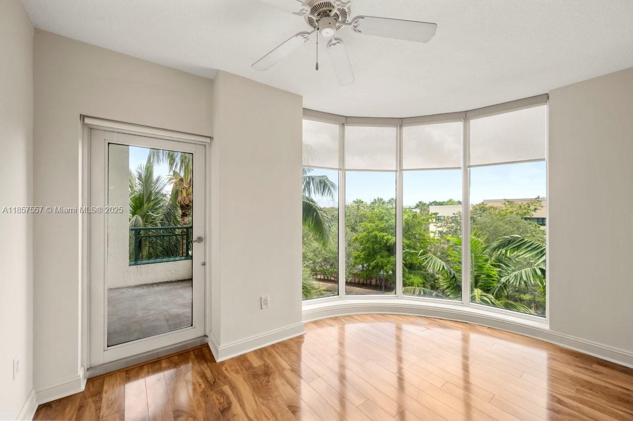 VERANDA CONDO - Residential Lease