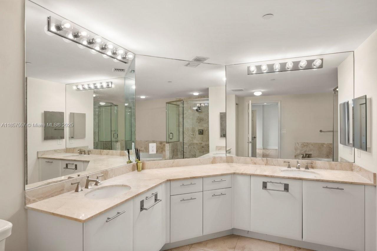 VERANDA CONDO - Residential Lease