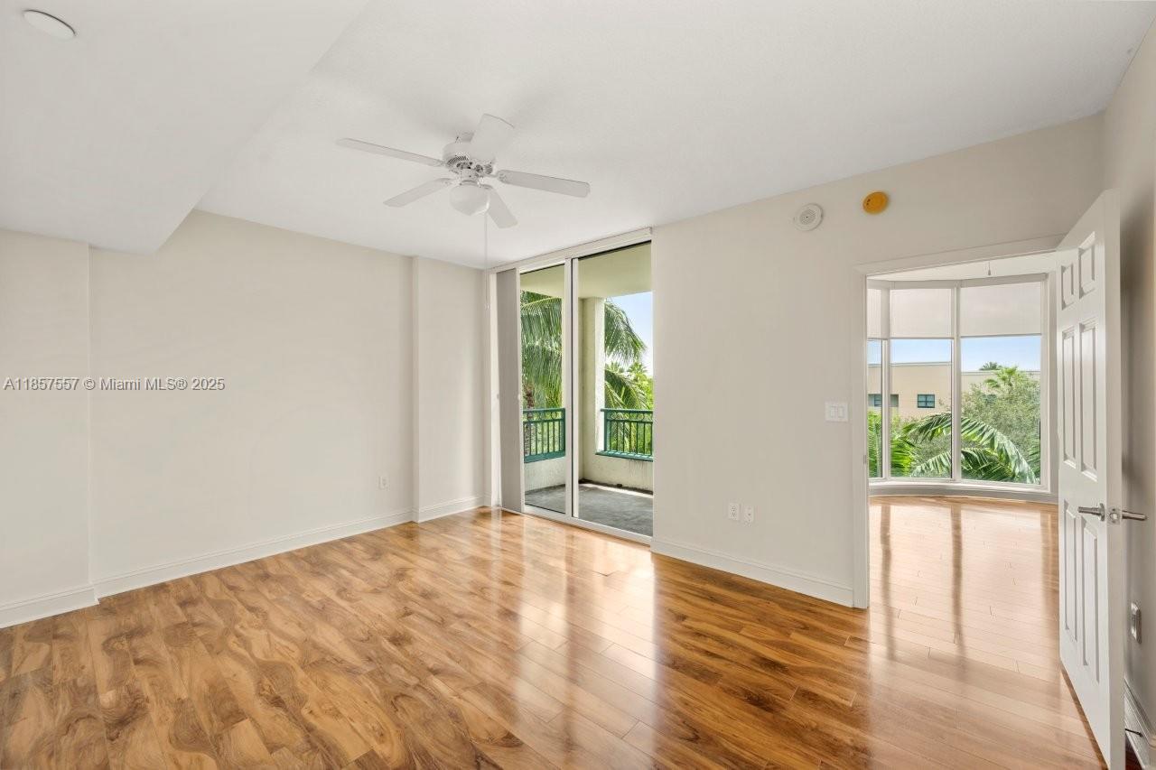 VERANDA CONDO - Residential Lease