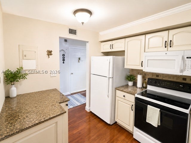 600 Three Islands Blvd 1107