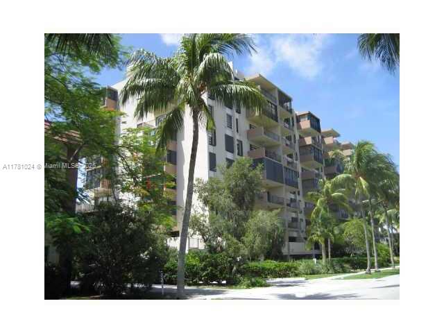 575 Crandon Bl Blvd 303, Key Biscayne, Miami-Dade County, Florida - 1 Bedrooms  
2 Bathrooms - 