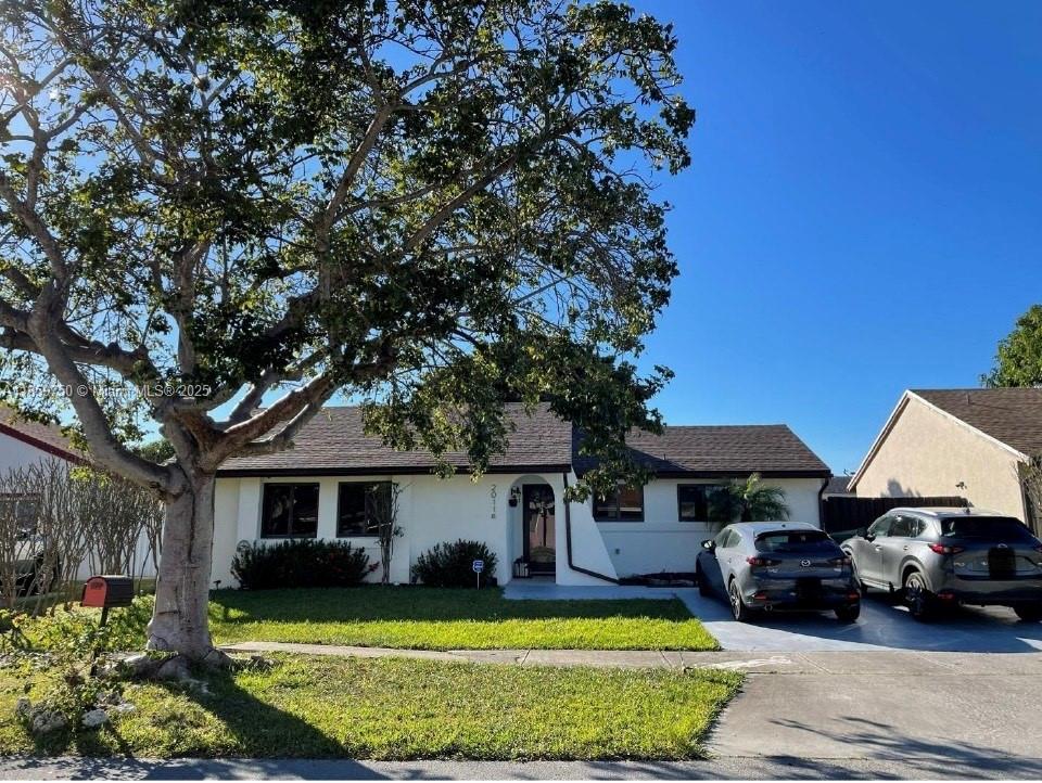 Charming & Updated Single-Family Home – No HOA
This beautifully maintained 3-bedroom, 1-bath home features a remodeled kitchen and bath with sleek stainless steel appliances. Enjoy the freedom of no HOA and a comfortable, inviting layout. Conveniently located near the Everglades, just a short drive from Black Point Marina, and with easy highway access for a scenic trip to Key West. Surrounded by great eateries, grocery stores, and shopping, this home offers both lifestyle and location in one perfect package.