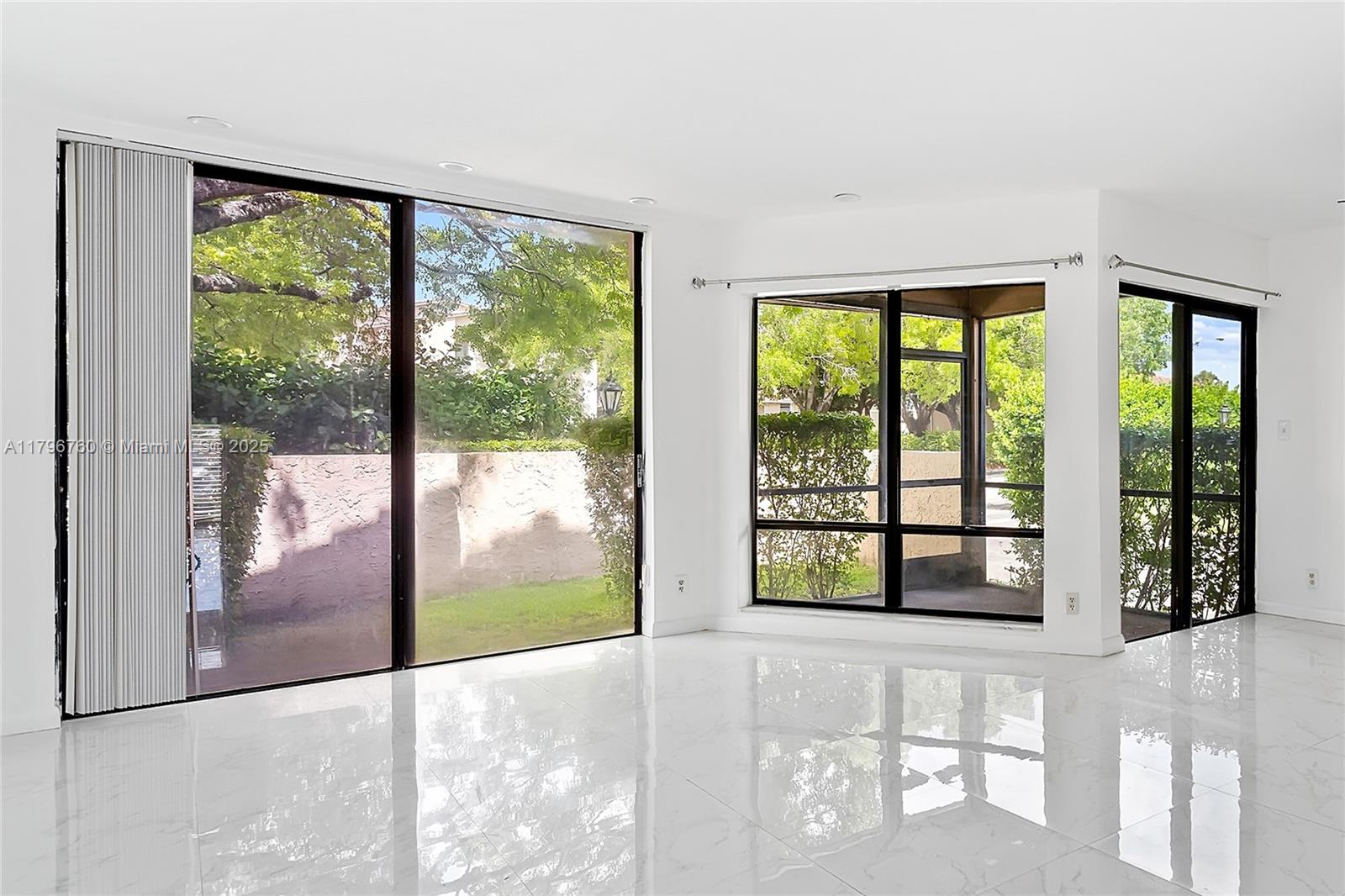 9983 W Atlantic Blvd 9983, Coral Springs, Broward County, Florida - 3 Bedrooms  
3 Bathrooms - 