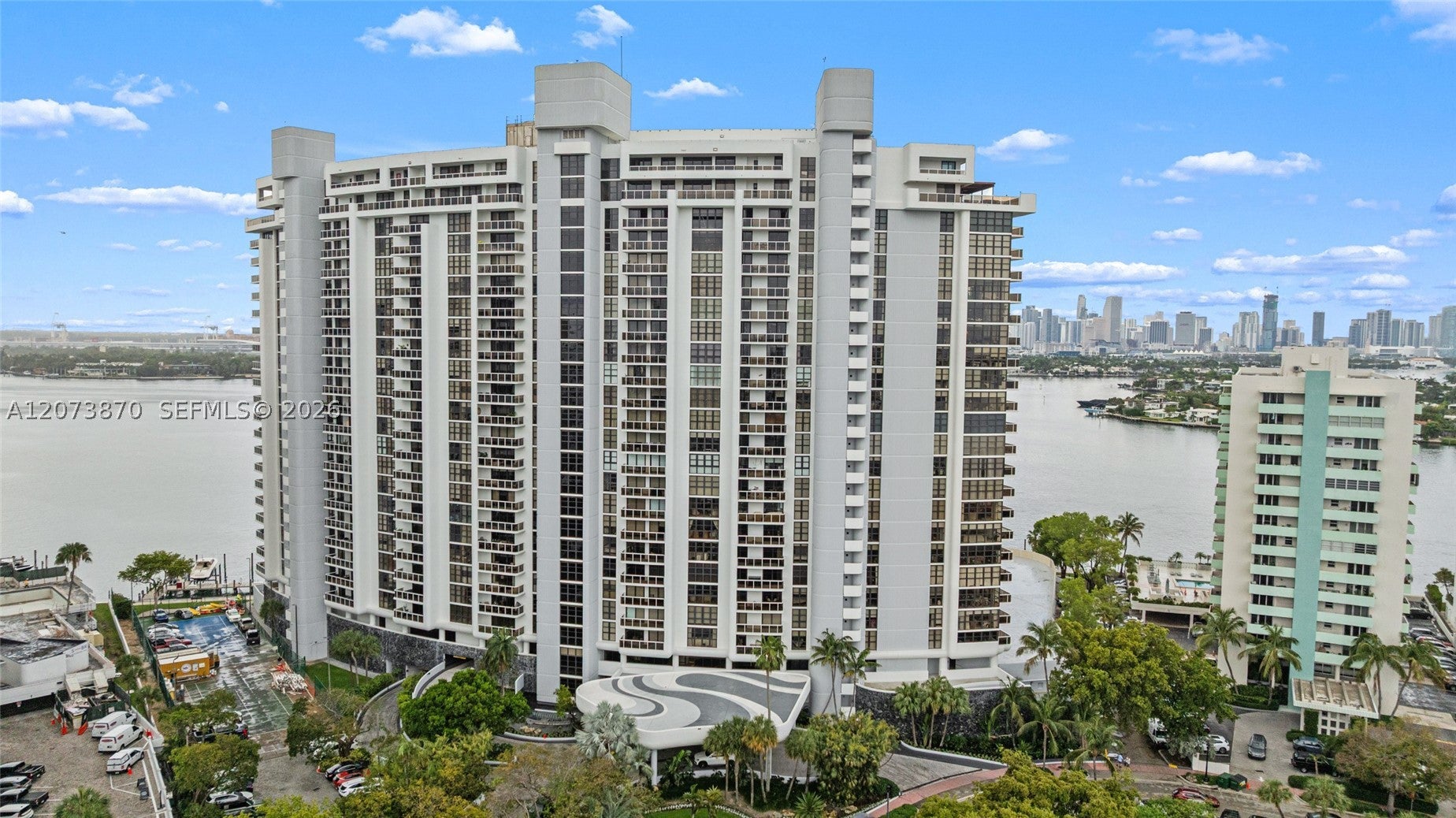 9 Island Ave