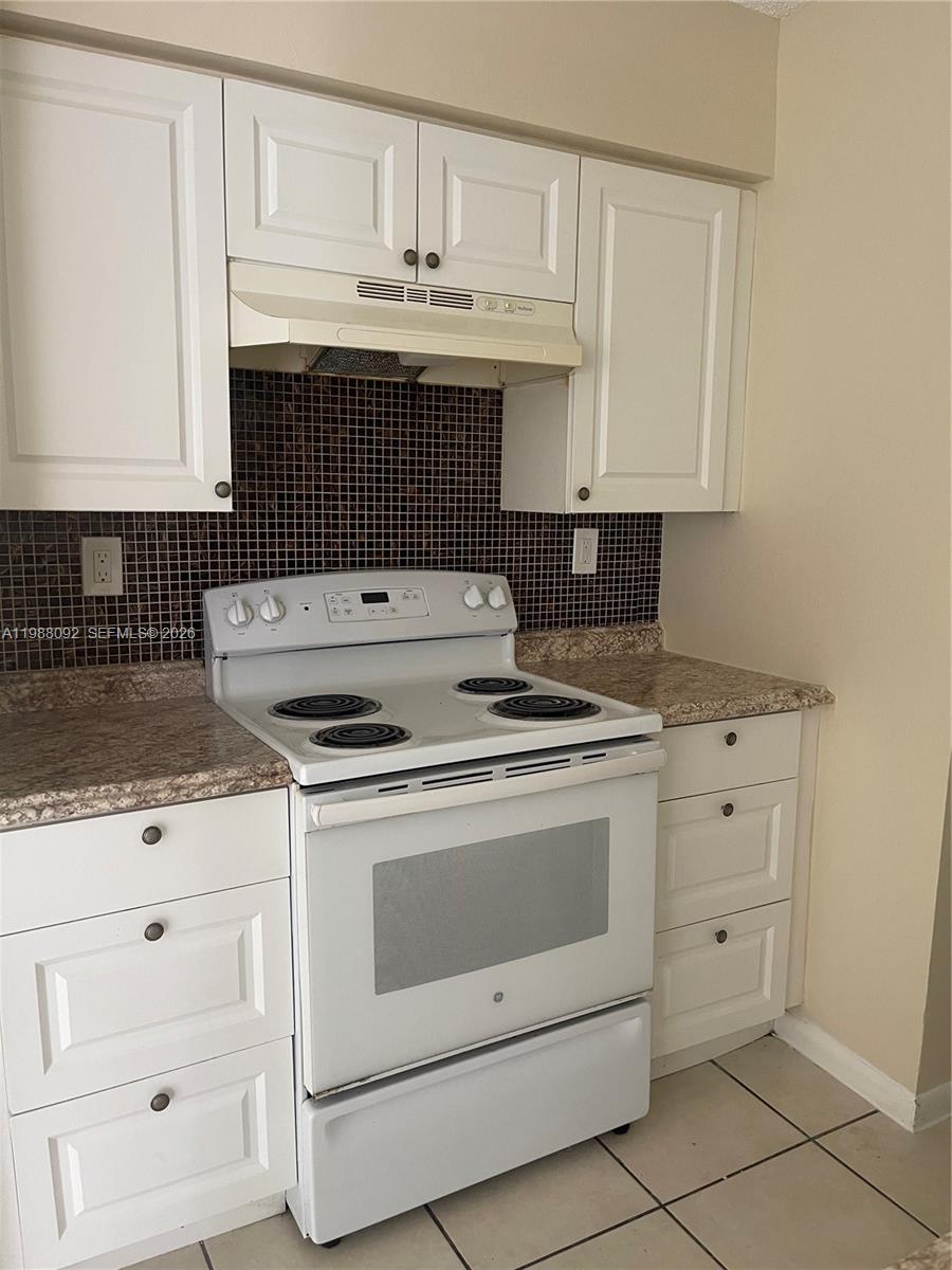 KENDALL LAKE TOWERS CONDO - Residential Lease