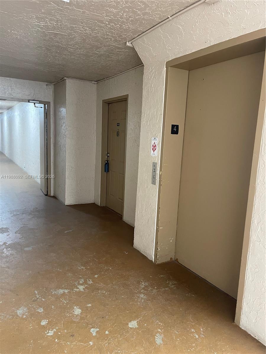 KENDALL LAKE TOWERS CONDO - Residential Lease