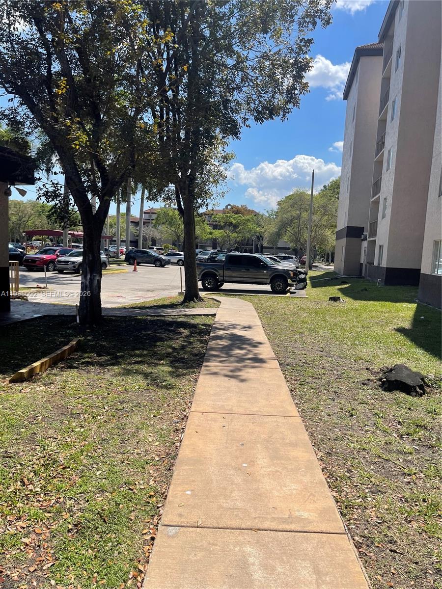 KENDALL LAKE TOWERS CONDO - Residential Lease