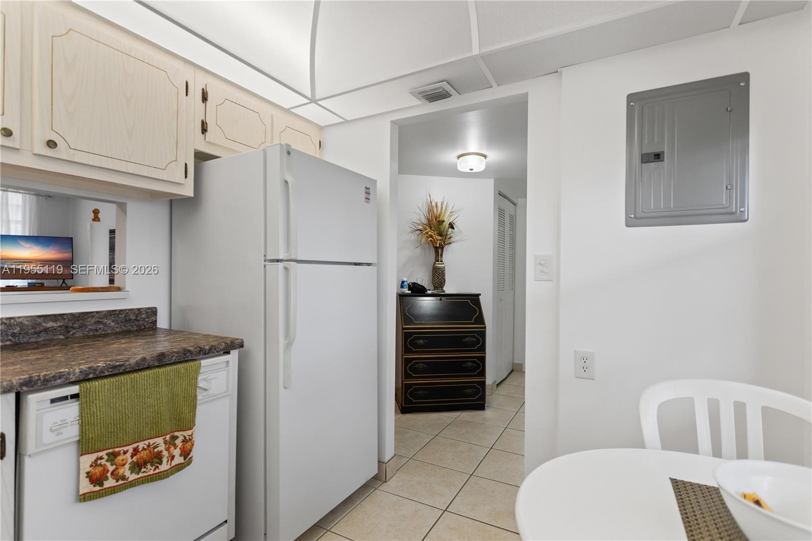 CYPRESS CHASE CONDO NO 1 - Residential