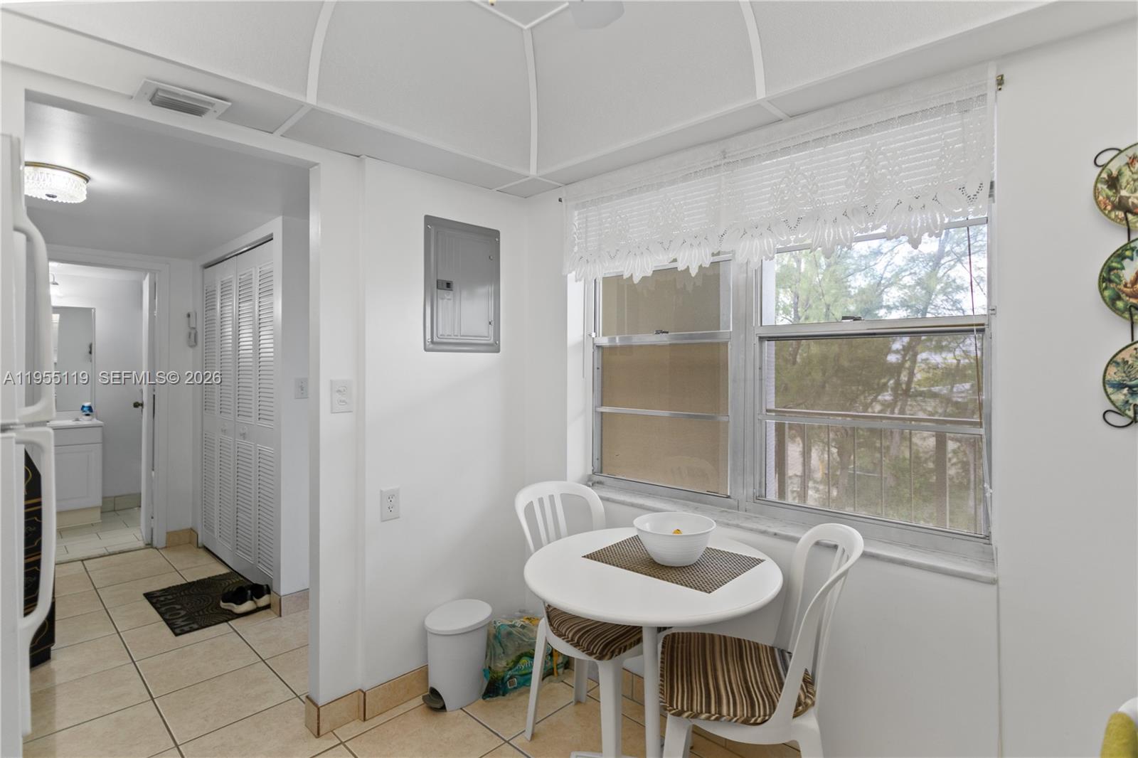 CYPRESS CHASE CONDO NO 1 - Residential