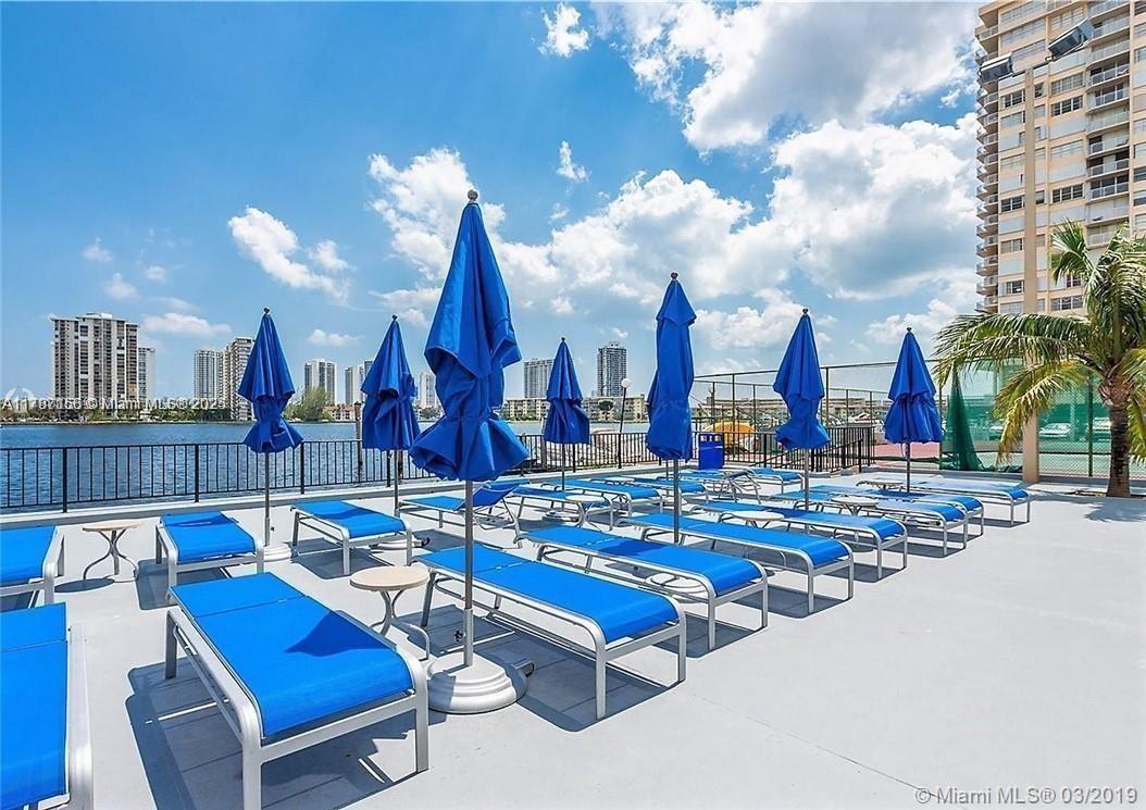Property for Sale at 2750 Ne 183rd St 1805, Aventura, Miami-Dade County, Florida - Bedrooms: 2 
Bathrooms: 2  - $318,000