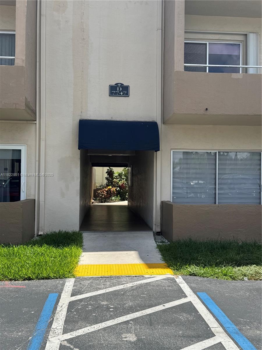 7747 Sw 86th St D-206, Miami, Broward County, Florida - 2 Bedrooms  
1 Bathrooms - 