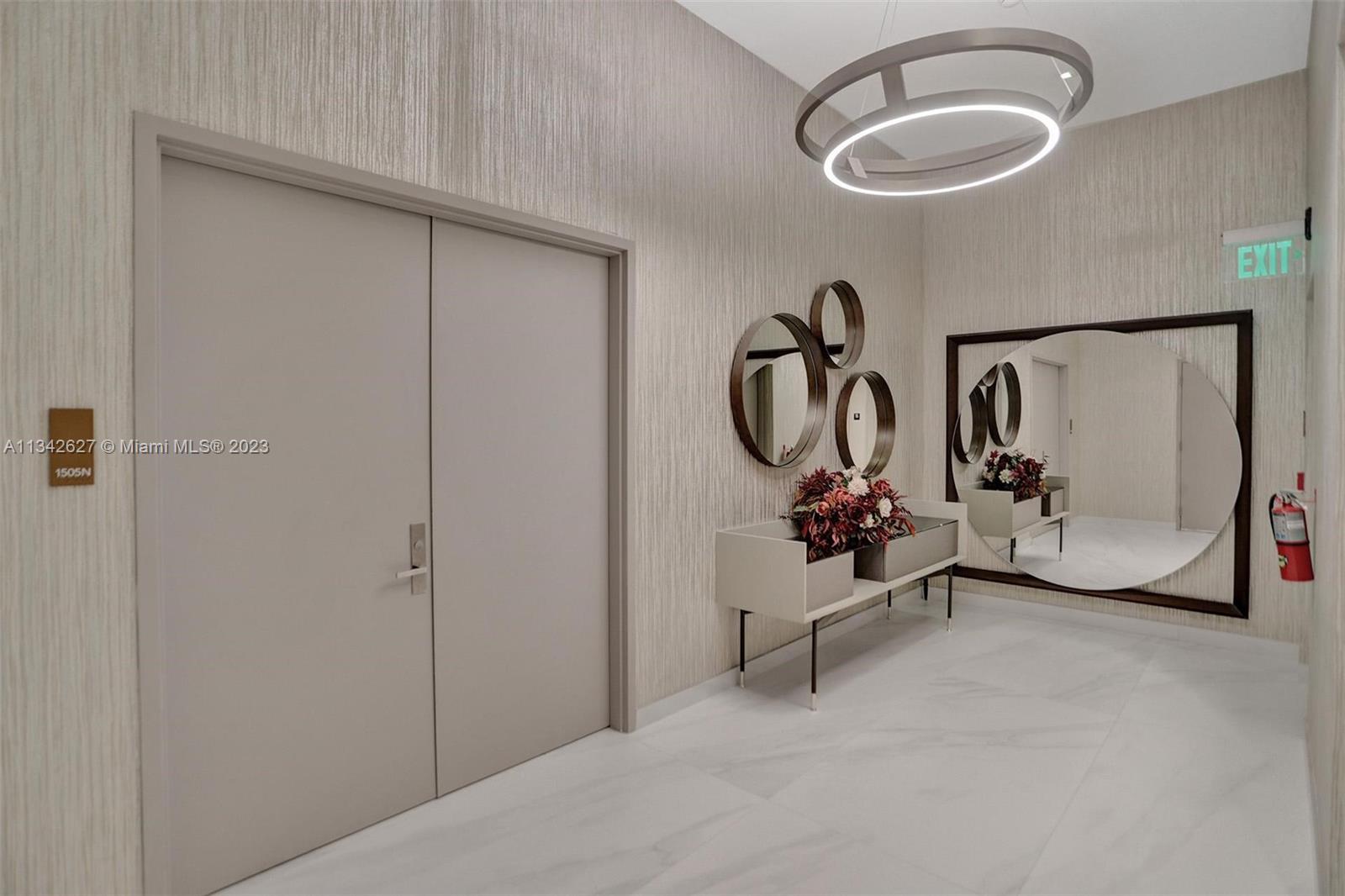 PRIVE CONDO - Residential