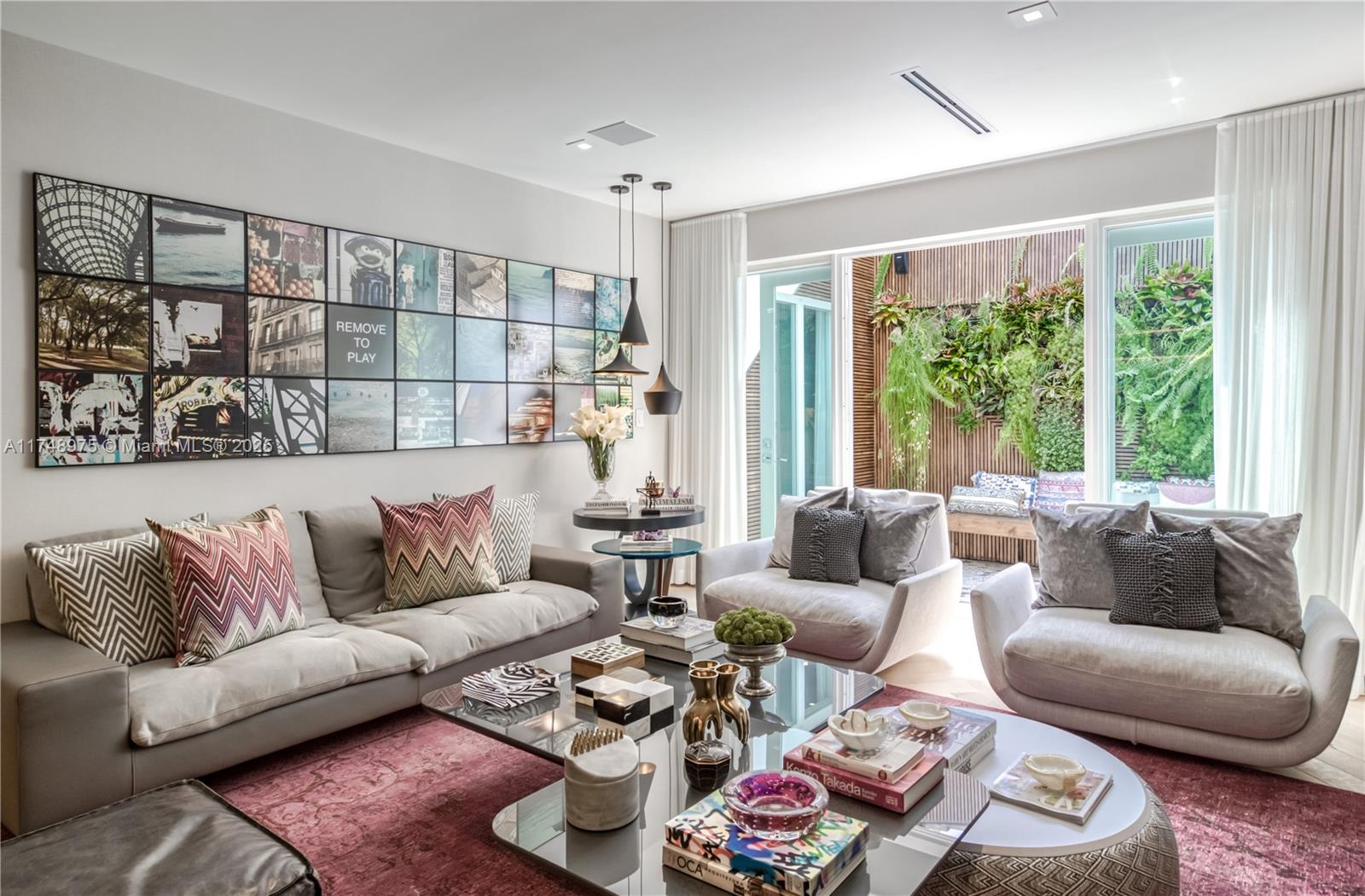 907 Jeronimo Dr