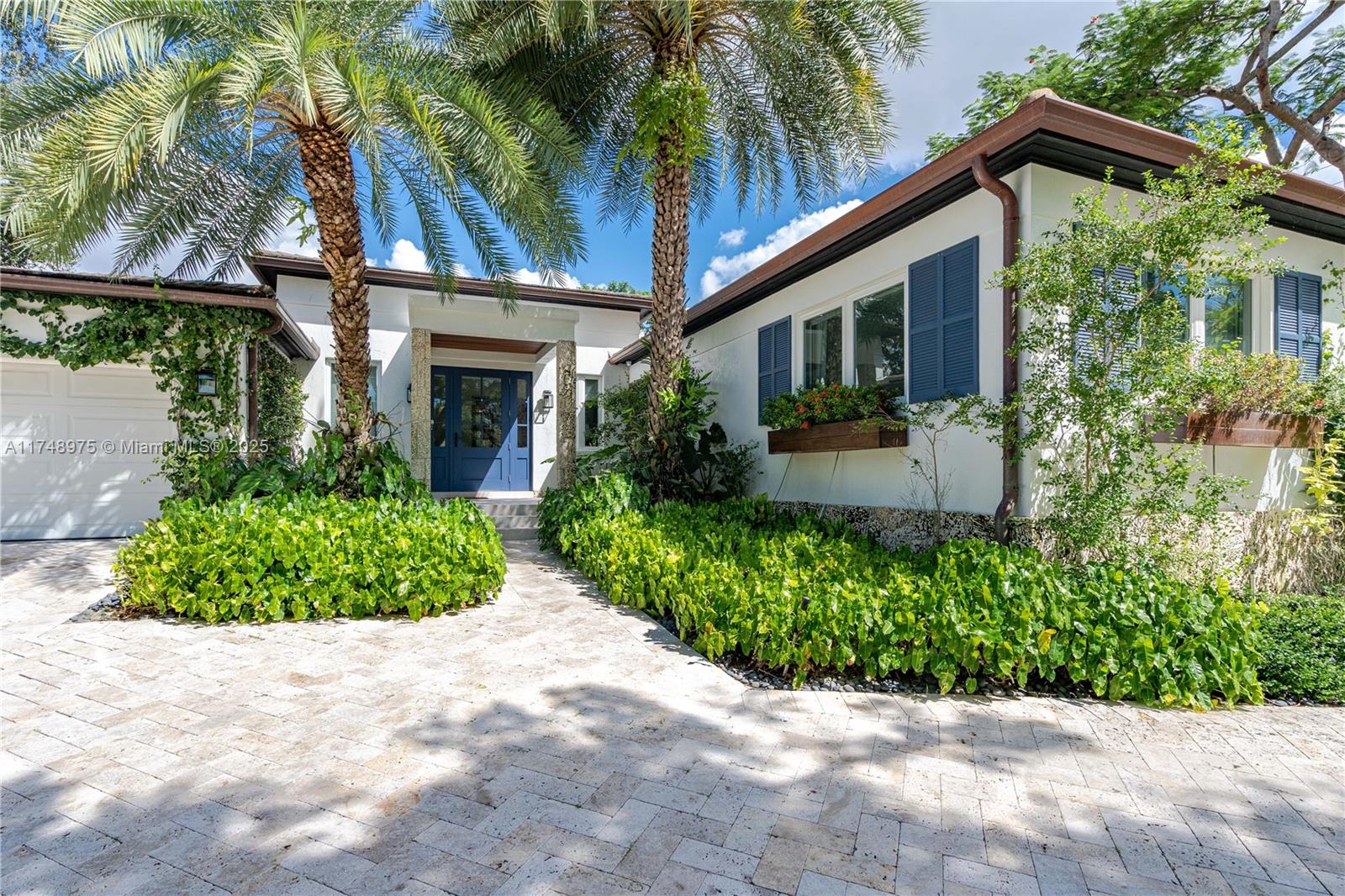 Property for Sale at 907 Jeronimo Dr, Coral Gables, Broward County, Florida - Bedrooms: 5 
Bathrooms: 5  - $5,490,000