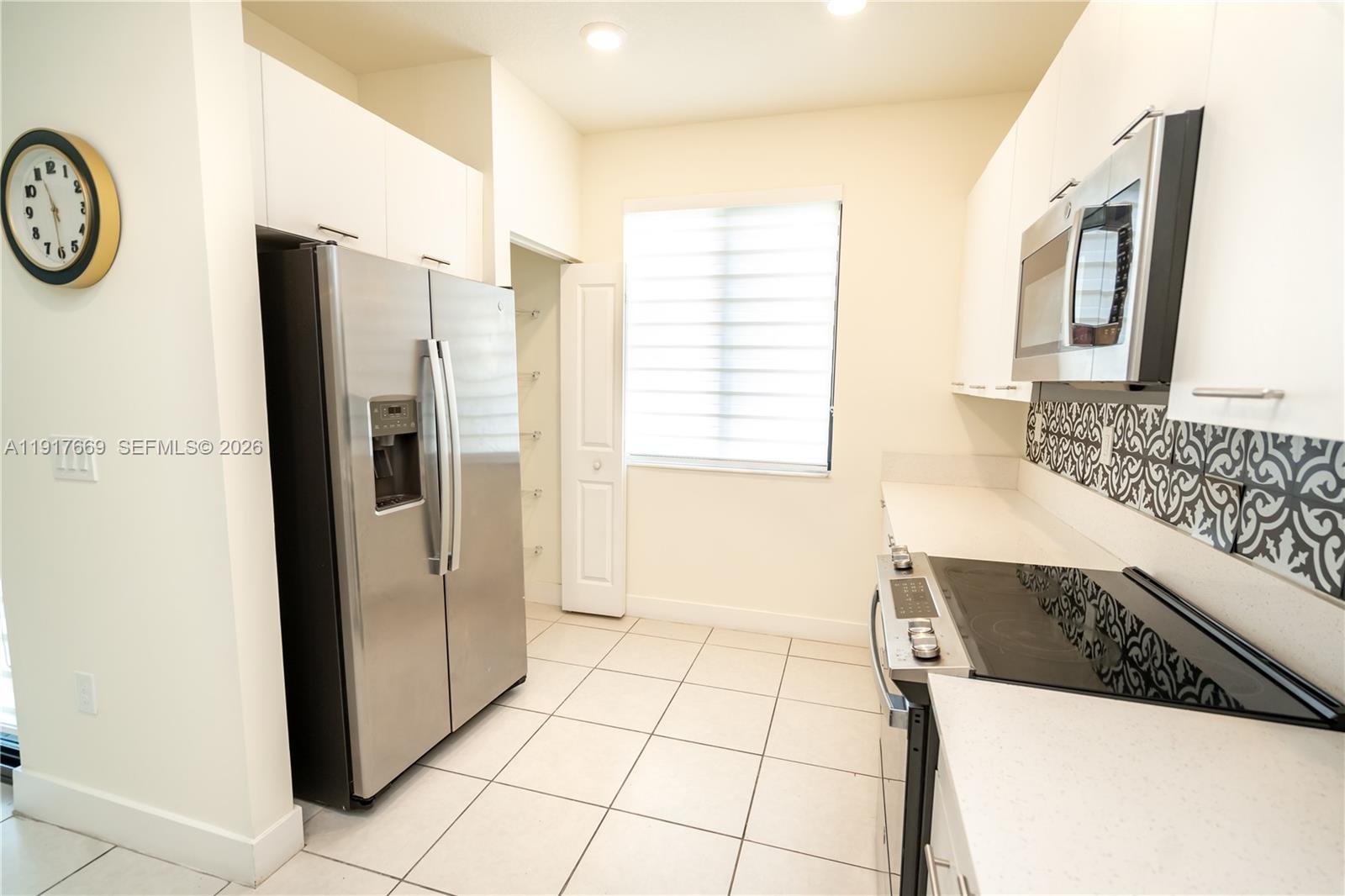 DOWNTOWN DORAL SOUTH PHAS - Residential