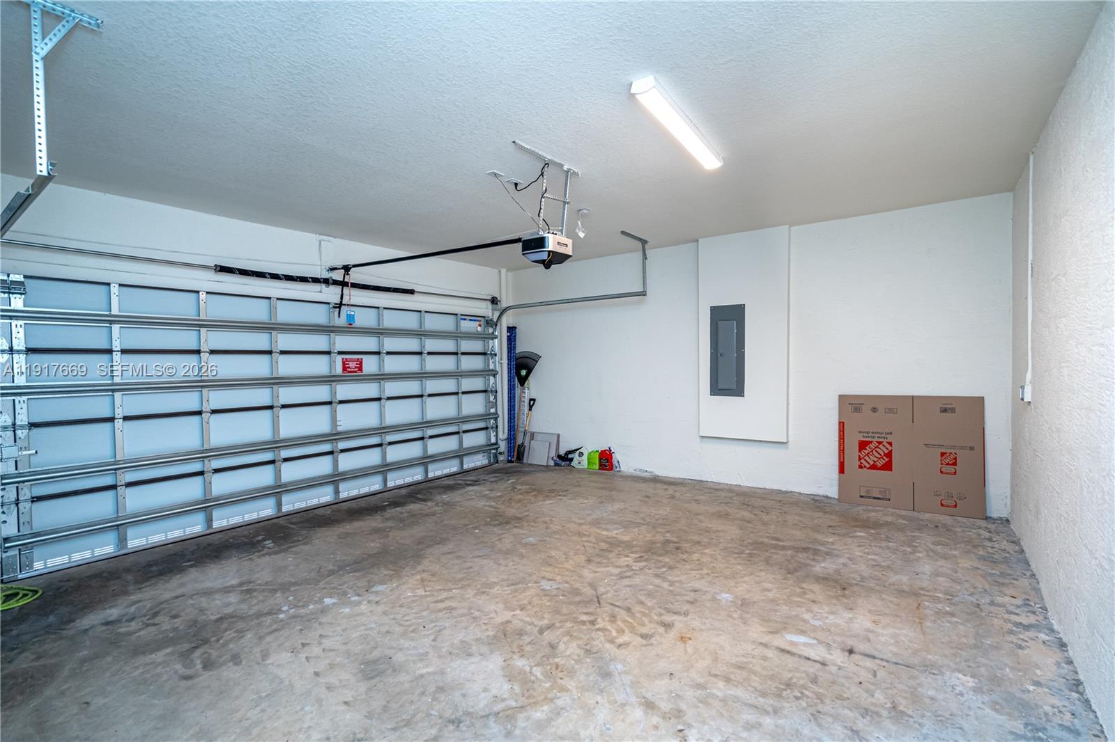 DOWNTOWN DORAL SOUTH PHAS - Residential