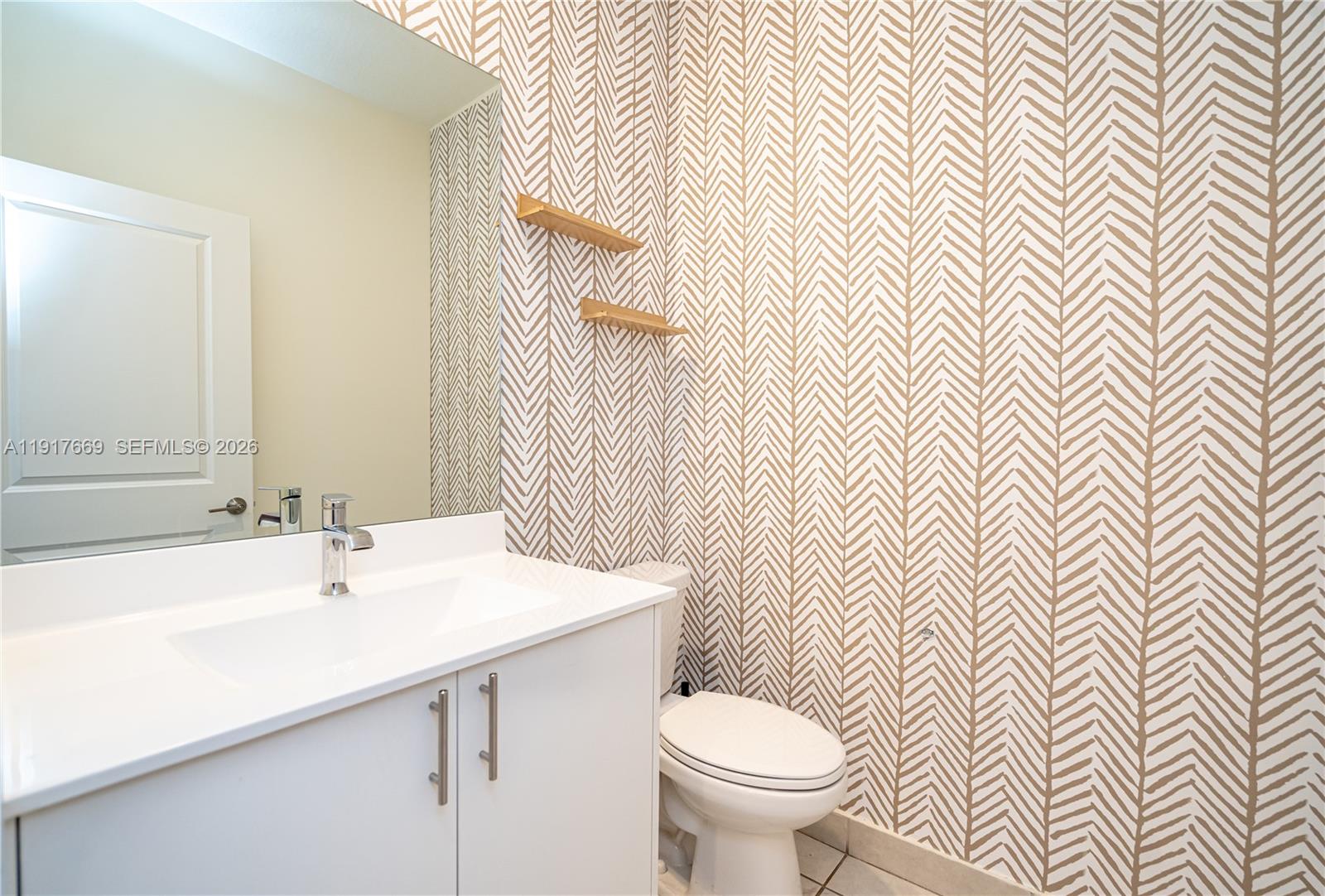 DOWNTOWN DORAL SOUTH PHAS - Residential