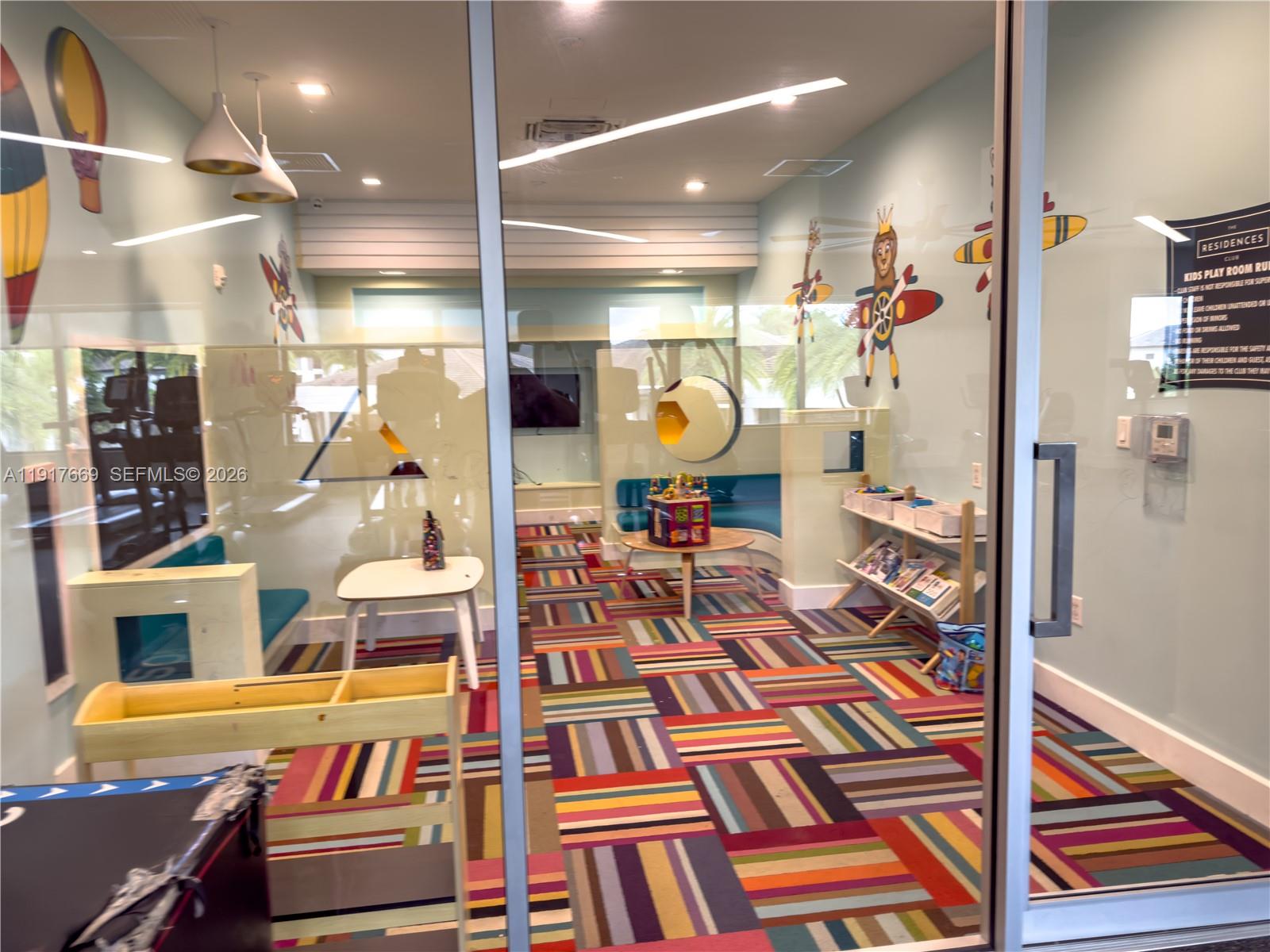 DOWNTOWN DORAL SOUTH PHAS - Residential