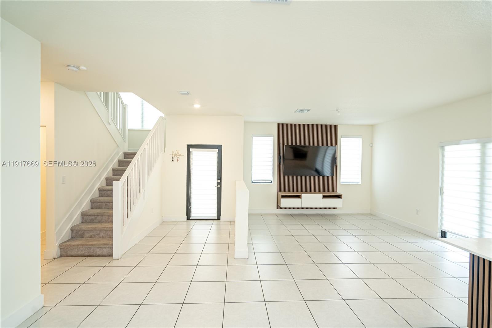 DOWNTOWN DORAL SOUTH PHAS - Residential