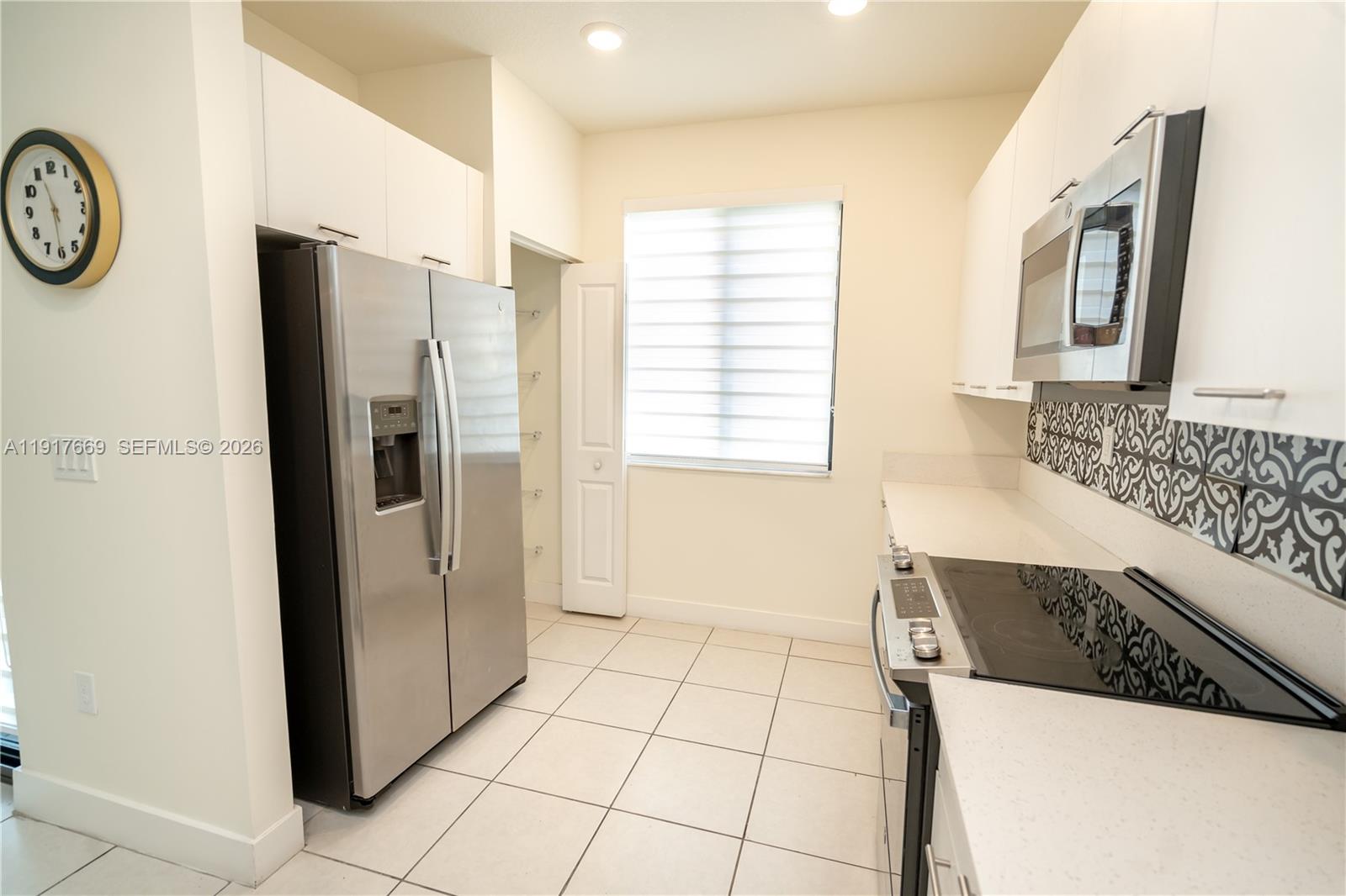 DOWNTOWN DORAL SOUTH PHAS - Residential