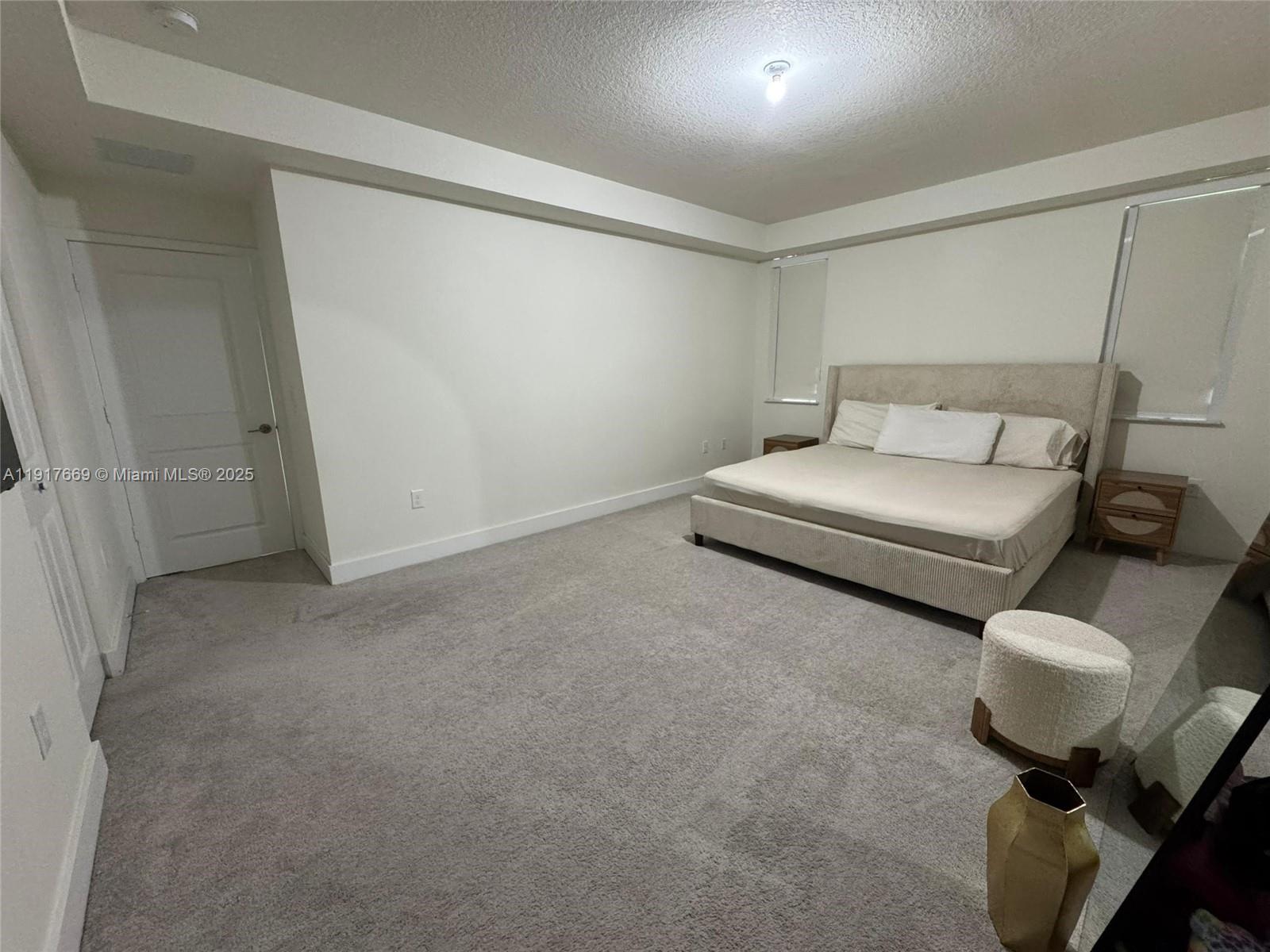 DOWNTOWN DORAL SOUTH PHAS - Residential