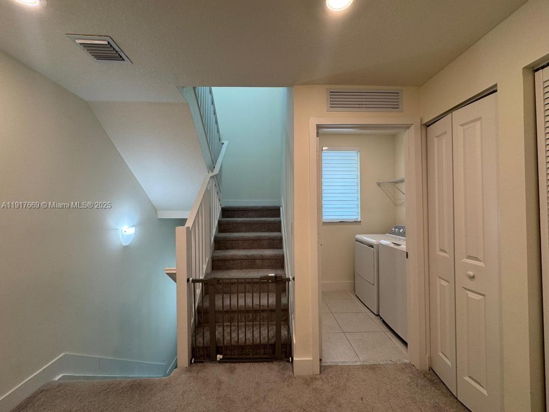 DOWNTOWN DORAL SOUTH PHAS - Residential