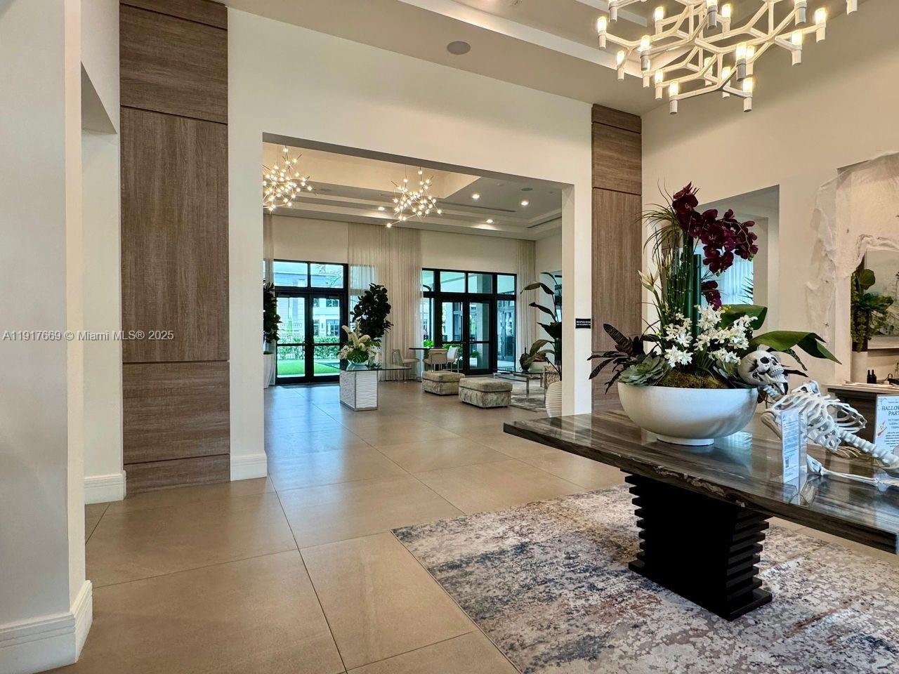 DOWNTOWN DORAL SOUTH PHAS - Residential