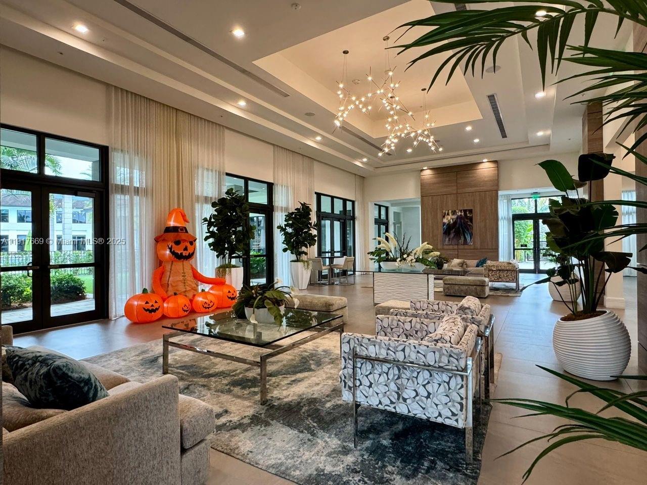 DOWNTOWN DORAL SOUTH PHAS - Residential