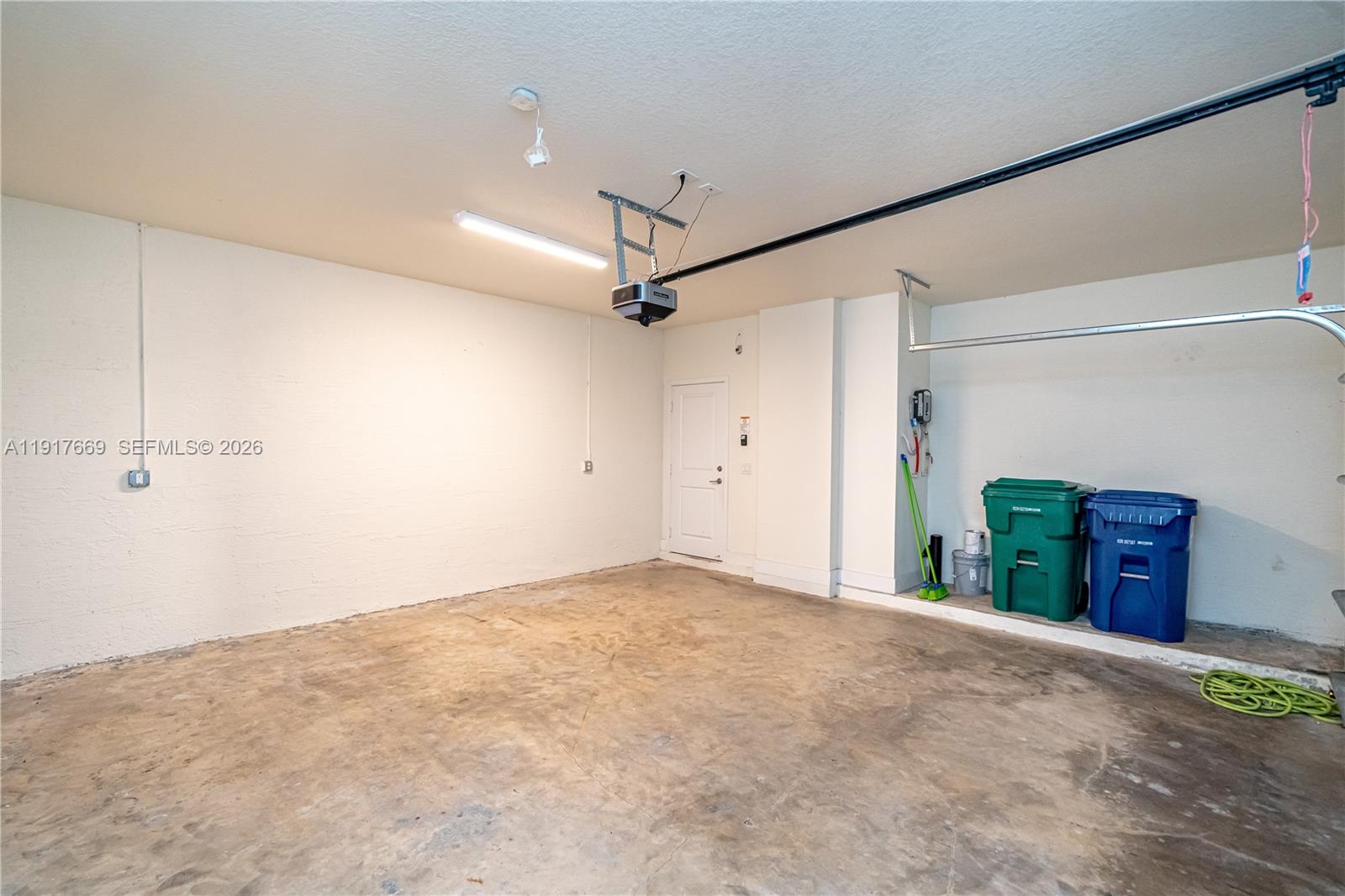 DOWNTOWN DORAL SOUTH PHAS - Residential