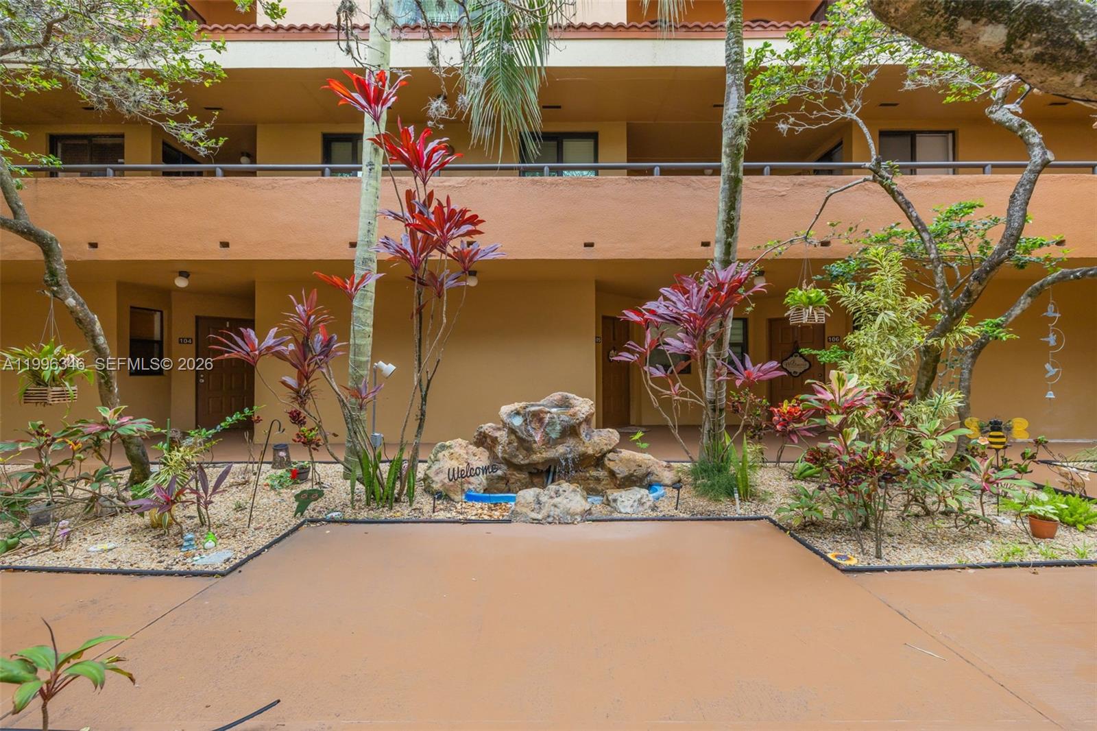 15485 N Miami Lakeway N 208-2