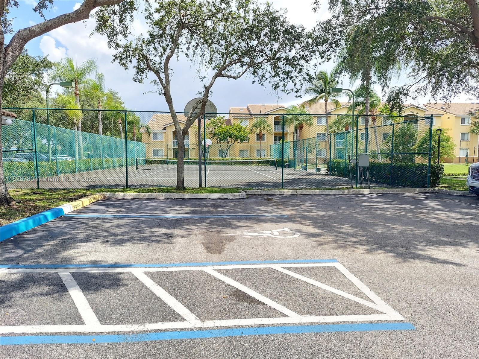 ROYAL GRAND CONDO - Residential