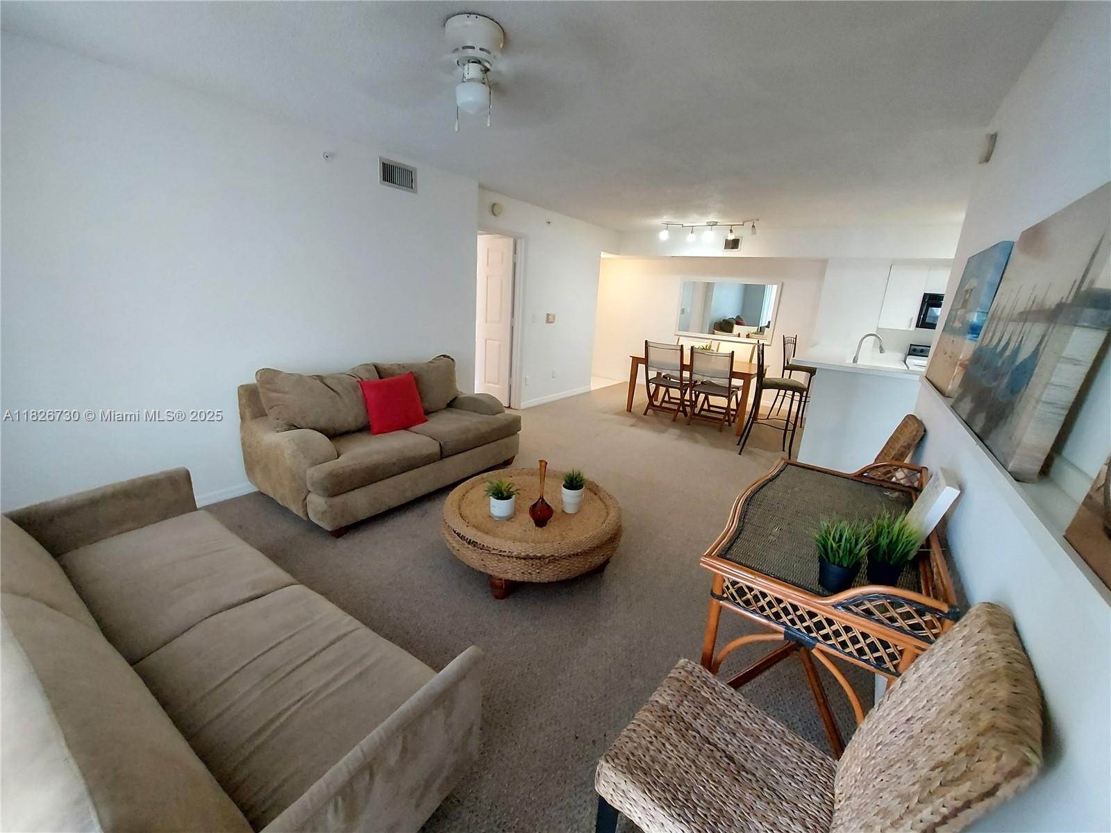 ROYAL GRAND CONDO - Residential