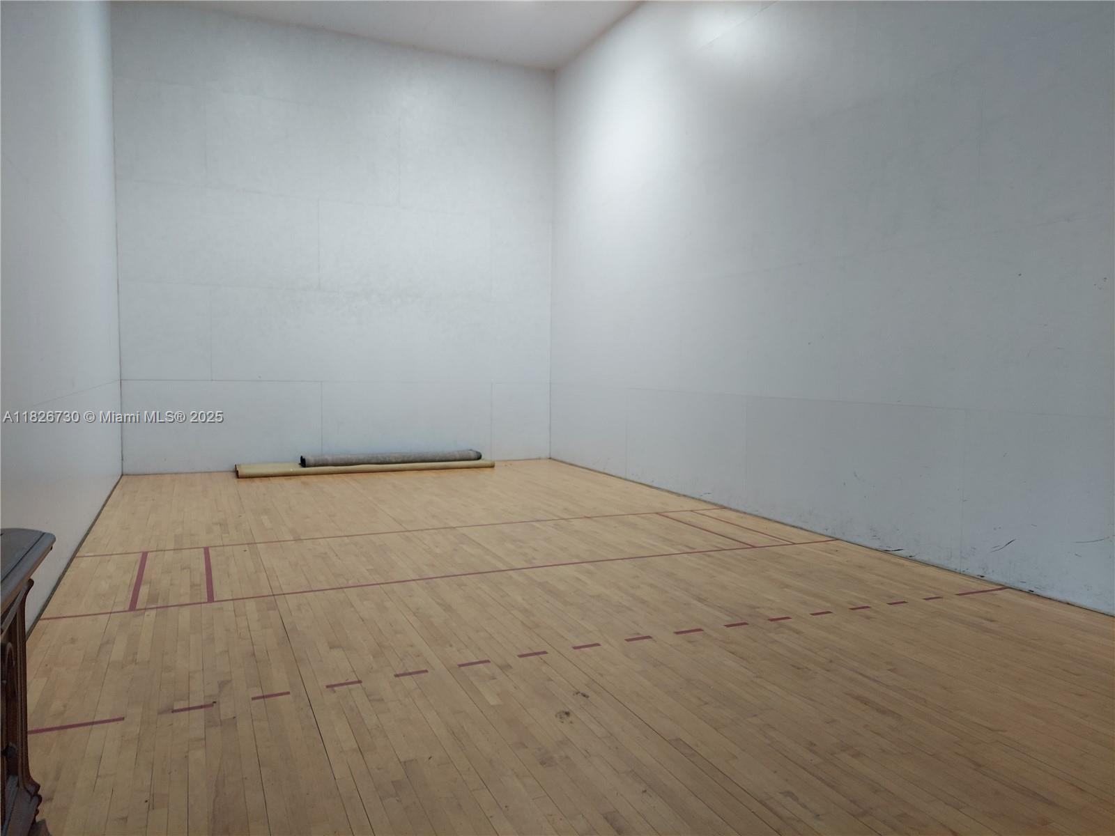 ROYAL GRAND CONDO - Residential