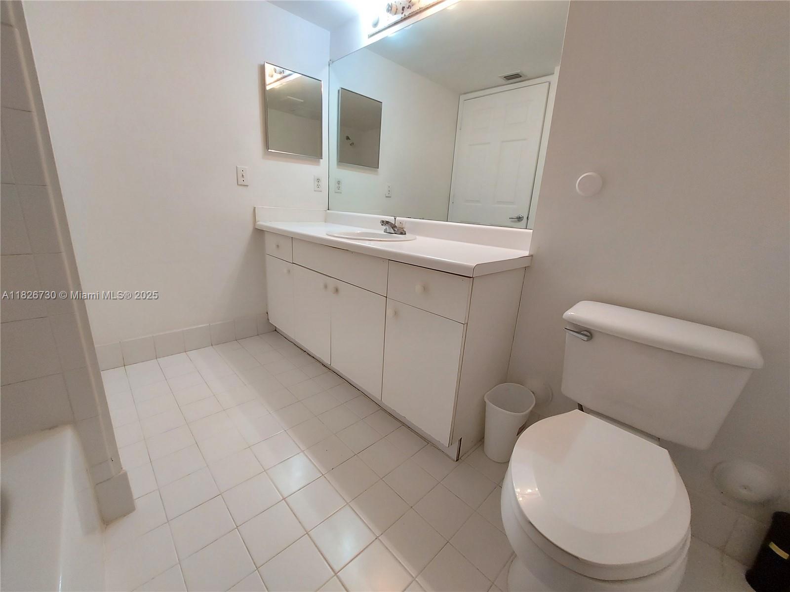 ROYAL GRAND CONDO - Residential