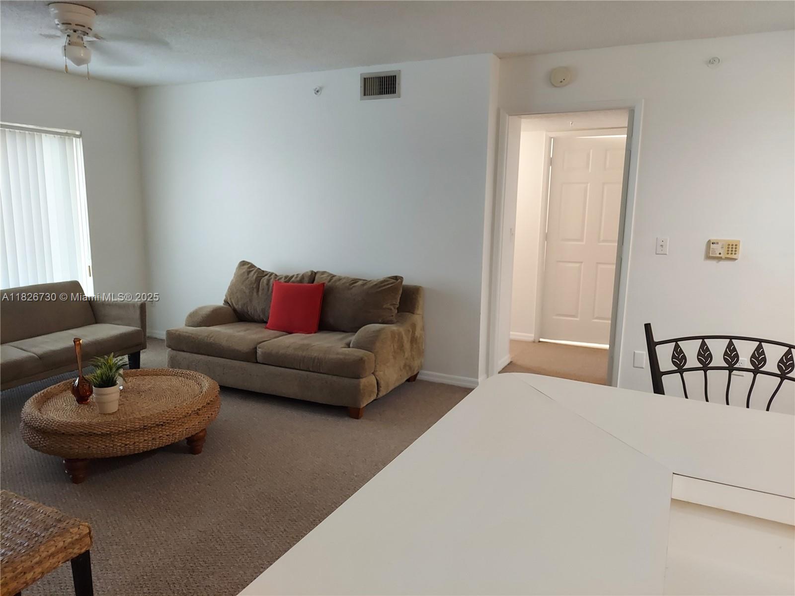 ROYAL GRAND CONDO - Residential