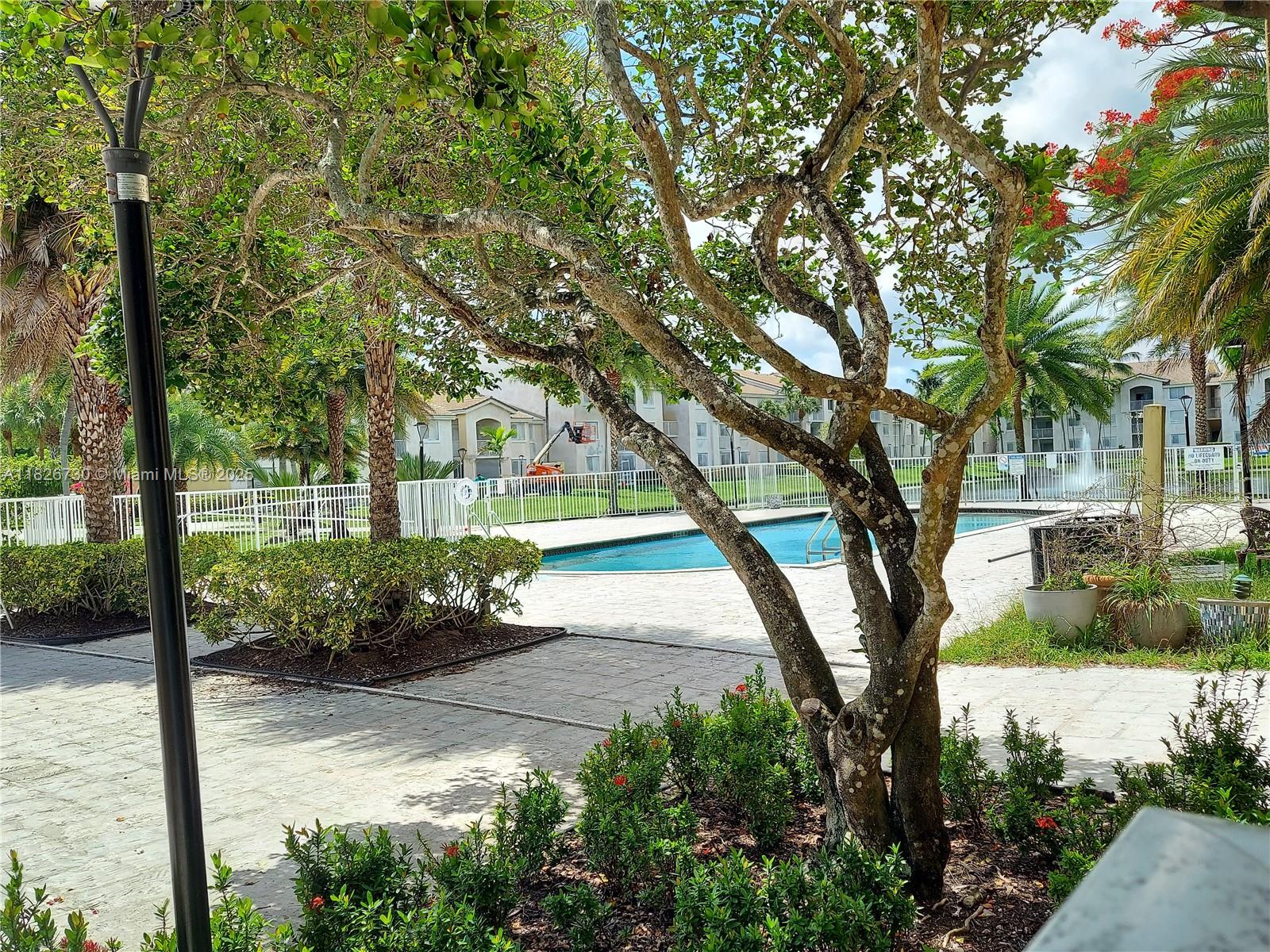 ROYAL GRAND CONDO - Residential