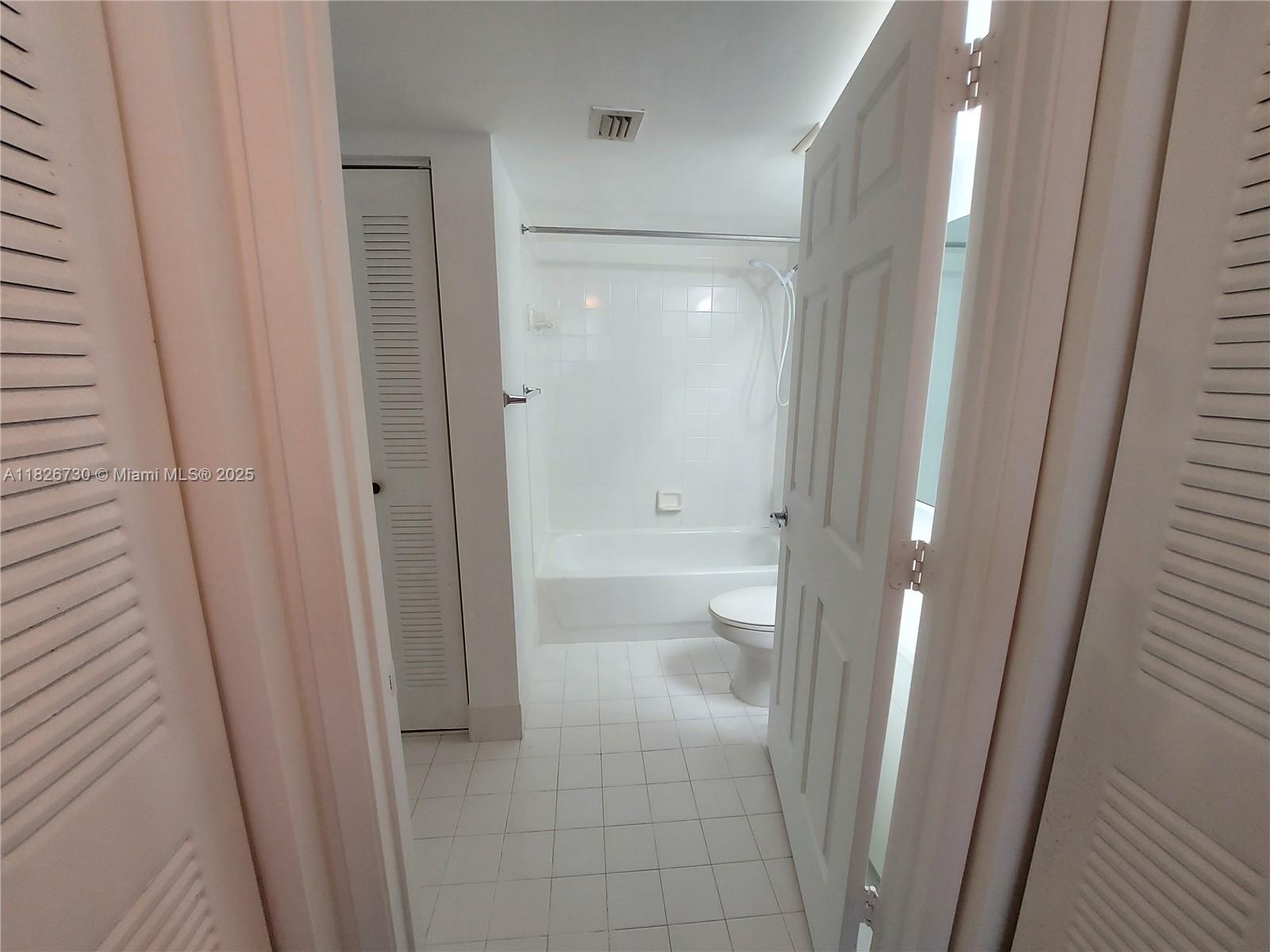 ROYAL GRAND CONDO - Residential