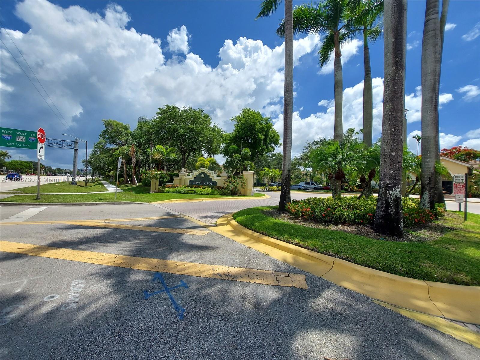 ROYAL GRAND CONDO - Residential